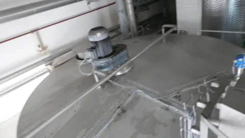 25-0142EUBA 40.000 Liter Rührwerkstank / Lagertank aus V2A isoliert