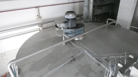 25-0142EUBA 40.000 Liter Rührwerkstank / Lagertank aus V2A isoliert