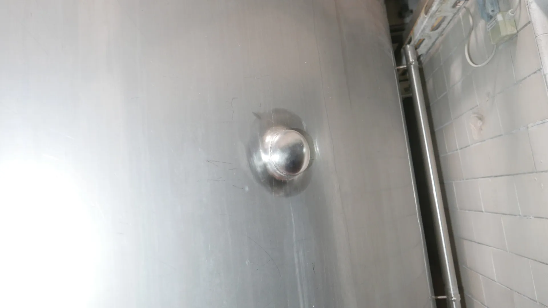 25-0142EUBA 40.000 Liter Rührwerkstank / Lagertank aus V2A isoliert