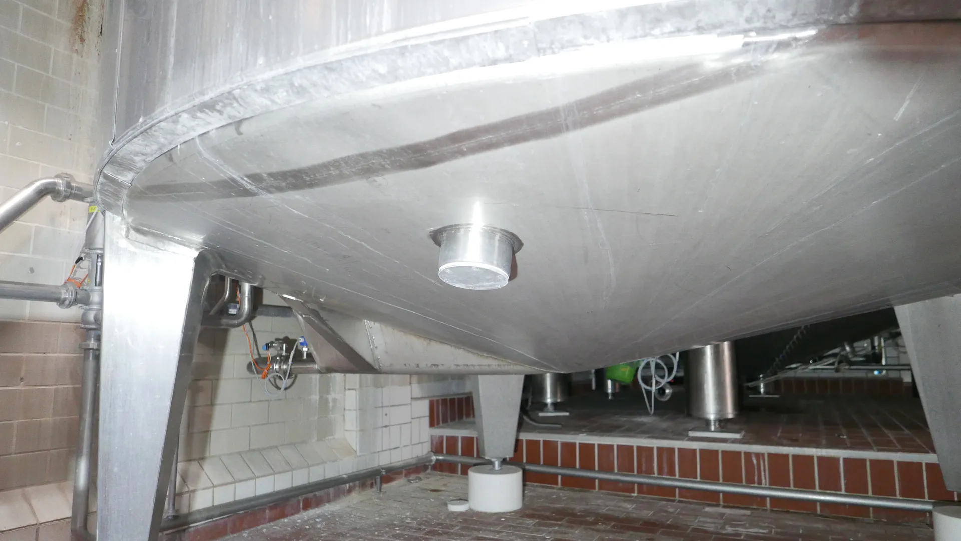 25-01423EUBA 30.000 Liter Rührwerkstank / Lagertank aus V2A isoliert