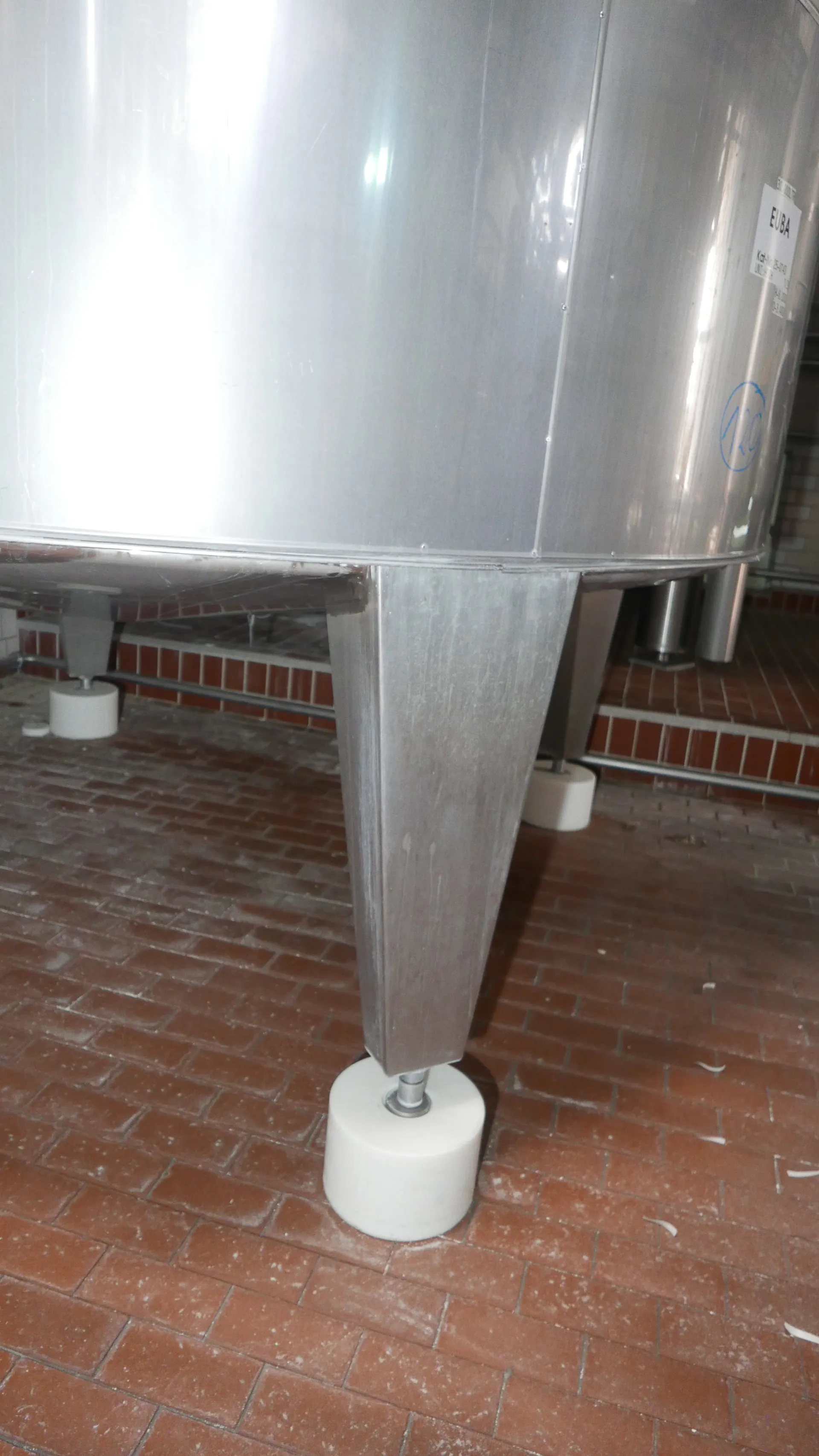 25-01423EUBA 30.000 Liter Rührwerkstank / Lagertank aus V2A isoliert