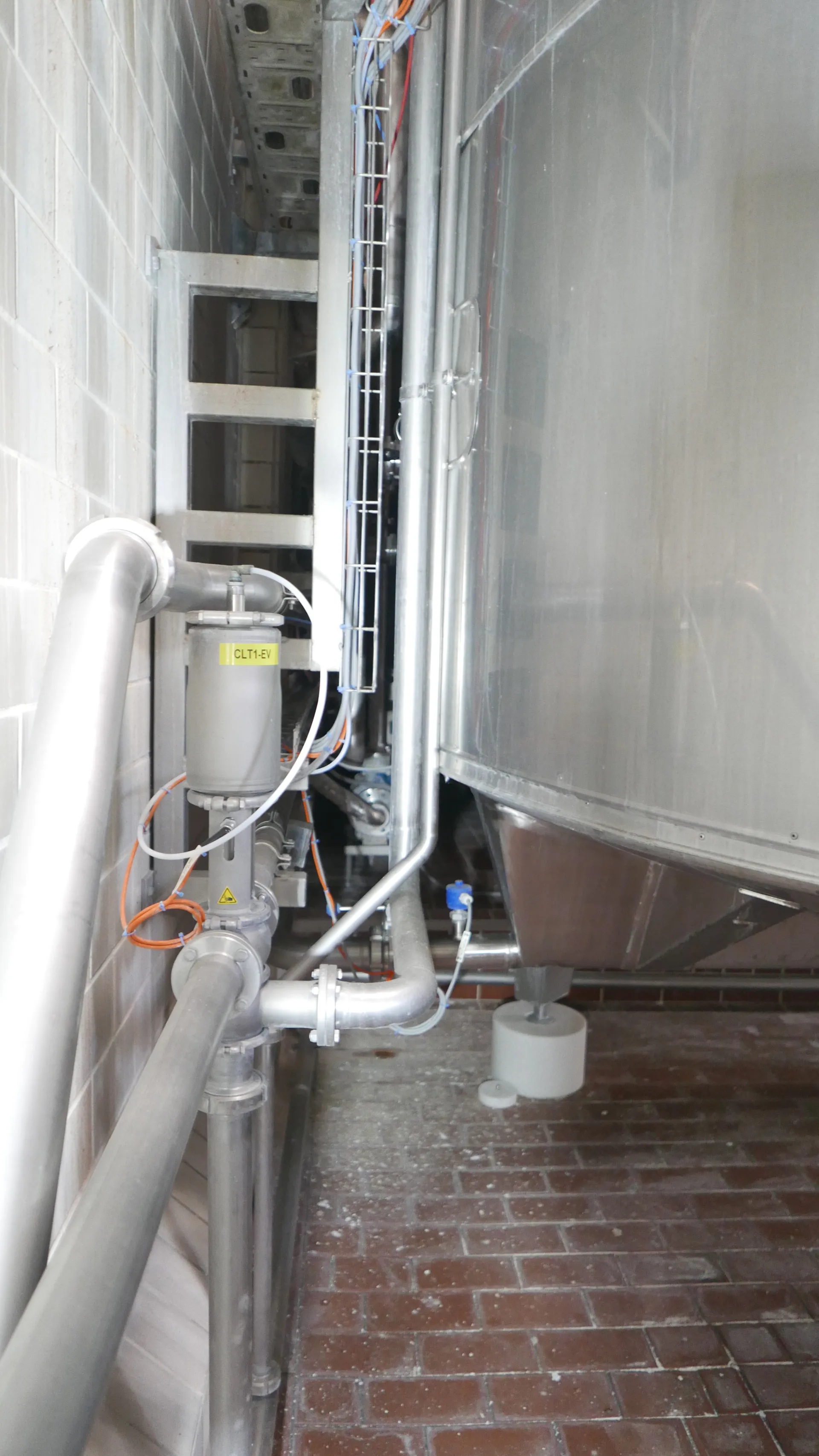 25-01423EUBA 30.000 Liter Rührwerkstank / Lagertank aus V2A isoliert