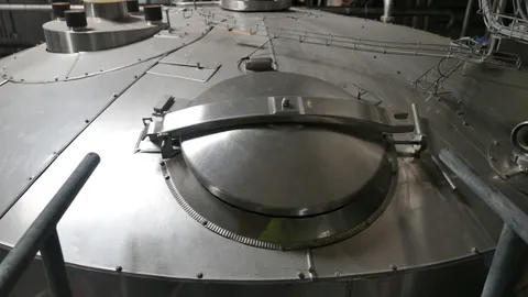 25-01423EUBA 30.000 Liter Rührwerkstank / Lagertank aus V2A isoliert