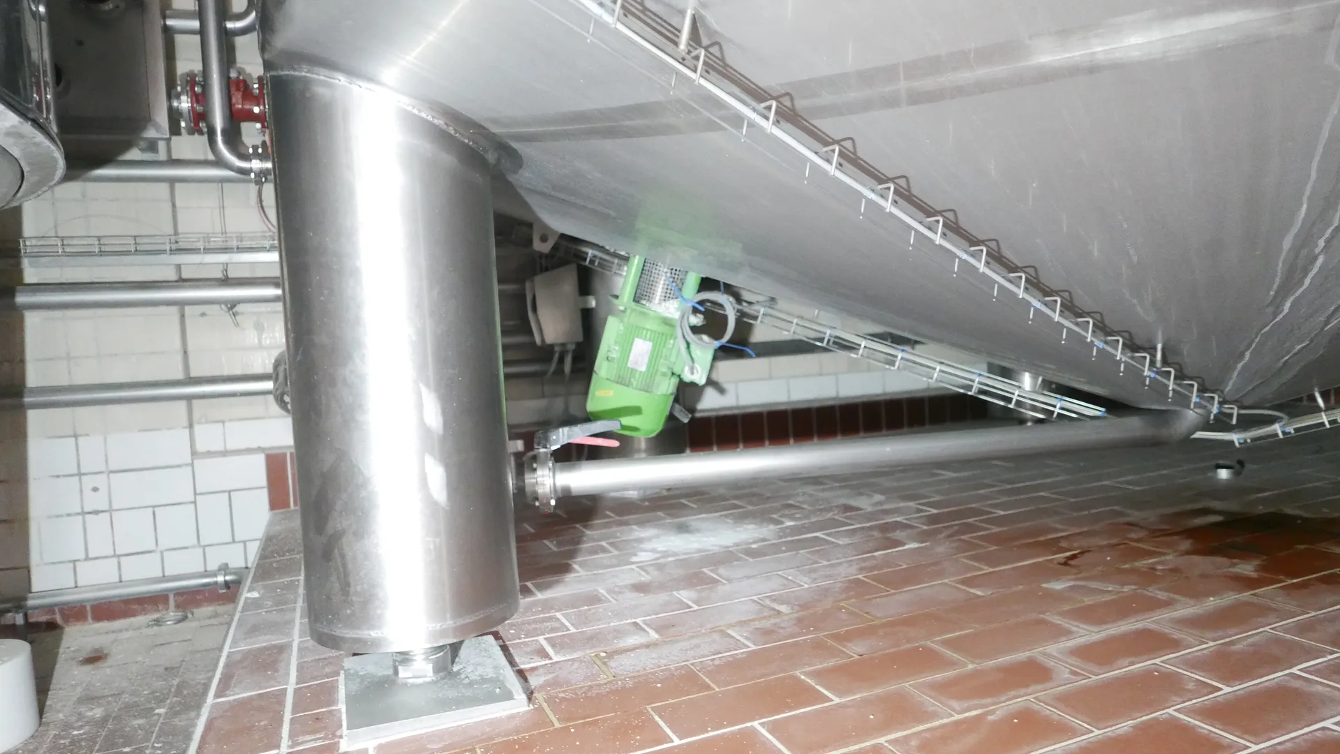 25-0144EUBA 60.000 + 30.000 + 30.000 Liter 3-Stocktank / Rührwerkstank / Lagertank aus V2A