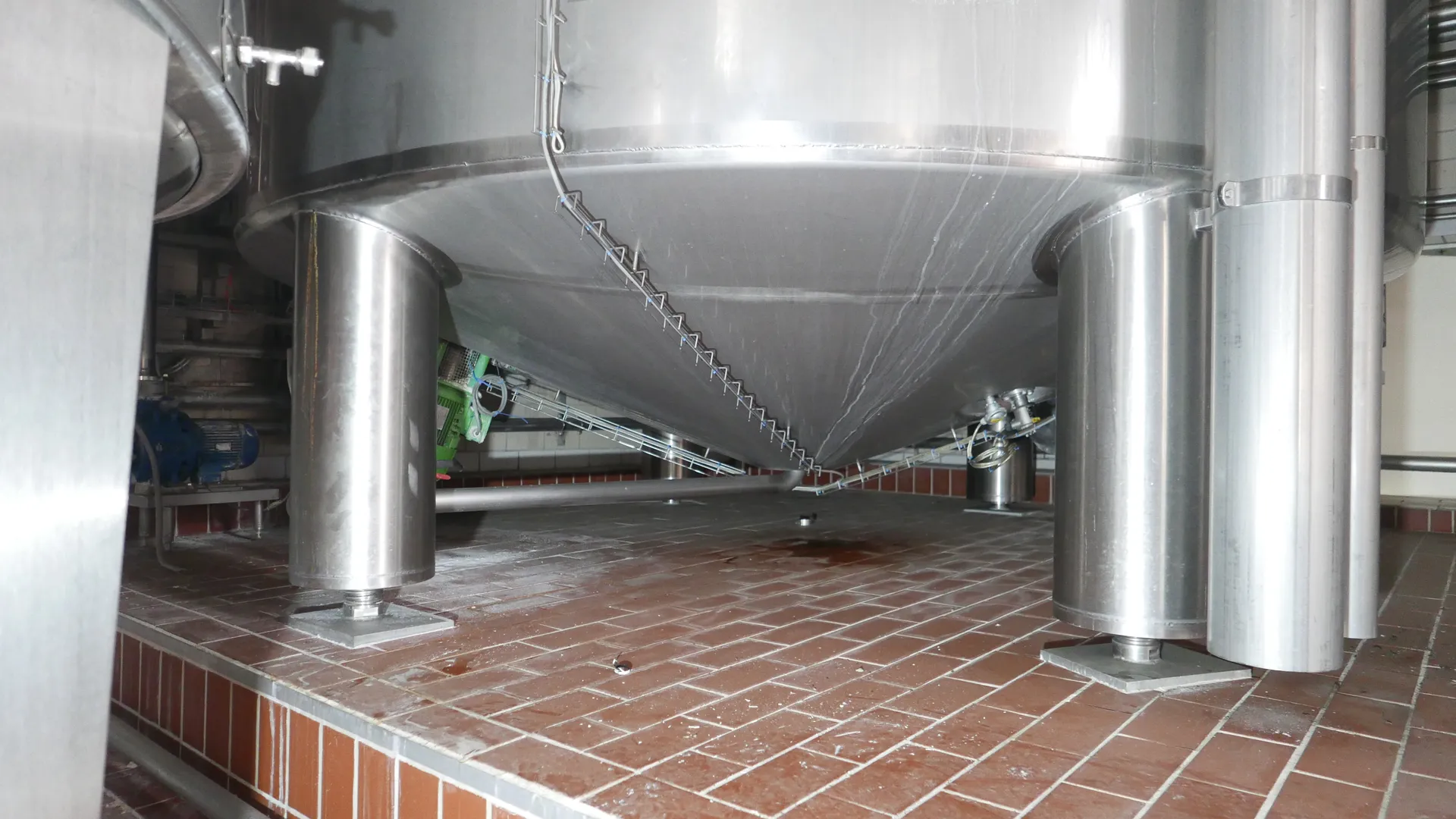 25-0144EUBA 60.000 + 30.000 + 30.000 Liter 3-Stocktank / Rührwerkstank / Lagertank aus V2A