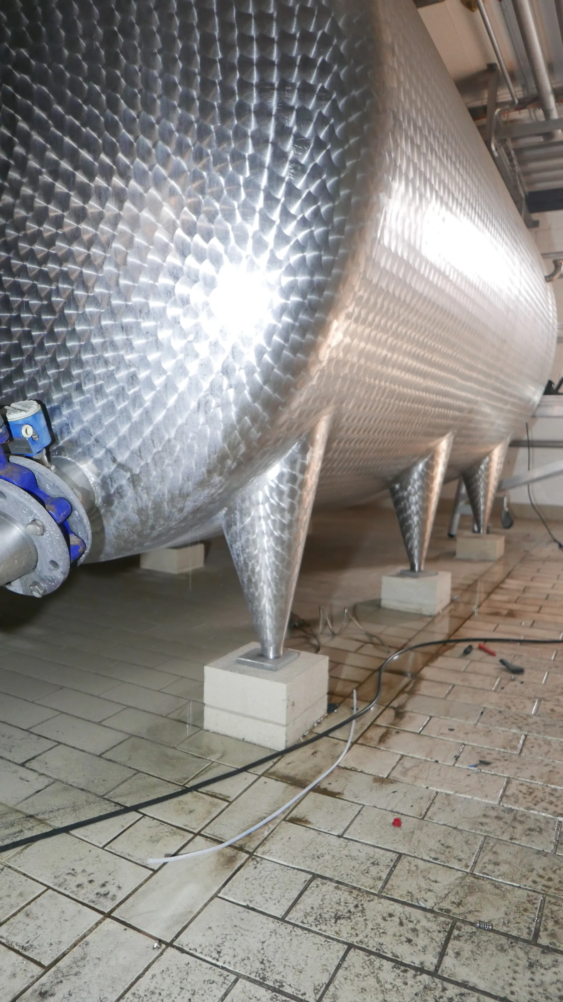 25-0148EUBA 10.000 Liter Lagertank isoliert liegend aus V2A