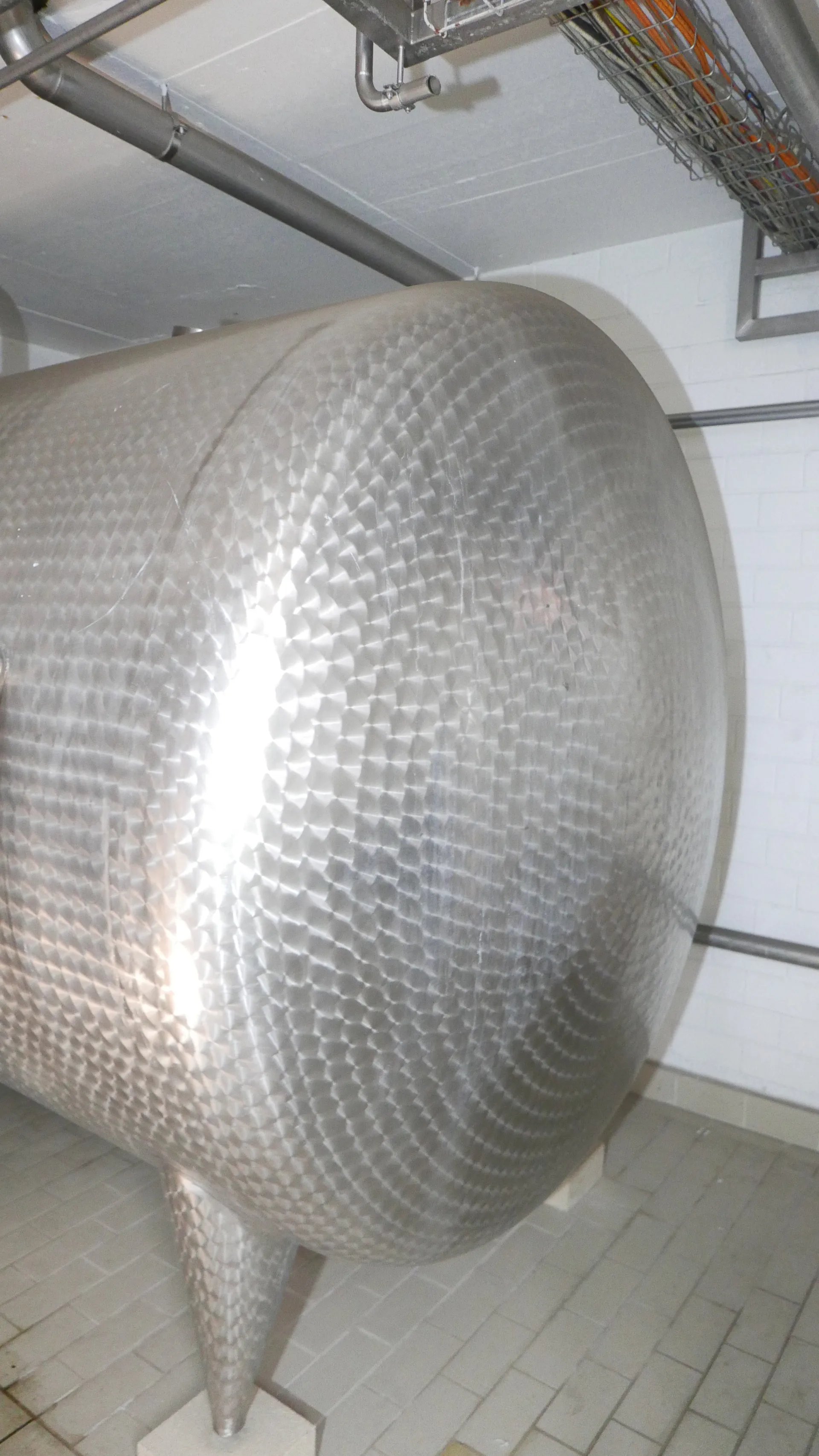25-0148EUBA 10.000 Liter Lagertank isoliert liegend aus V2A