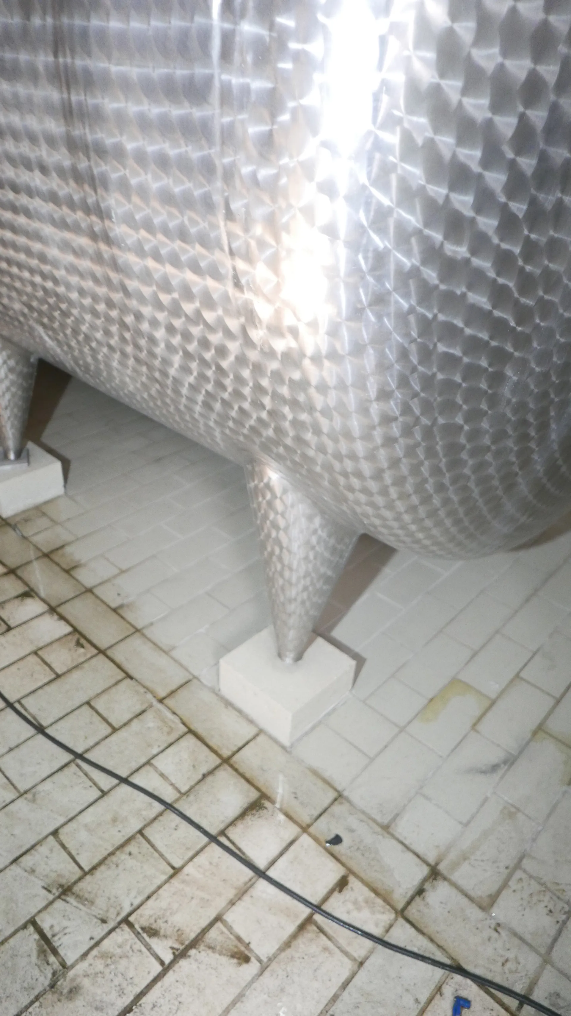 25-0148EUBA 10.000 Liter Lagertank isoliert liegend aus V2A