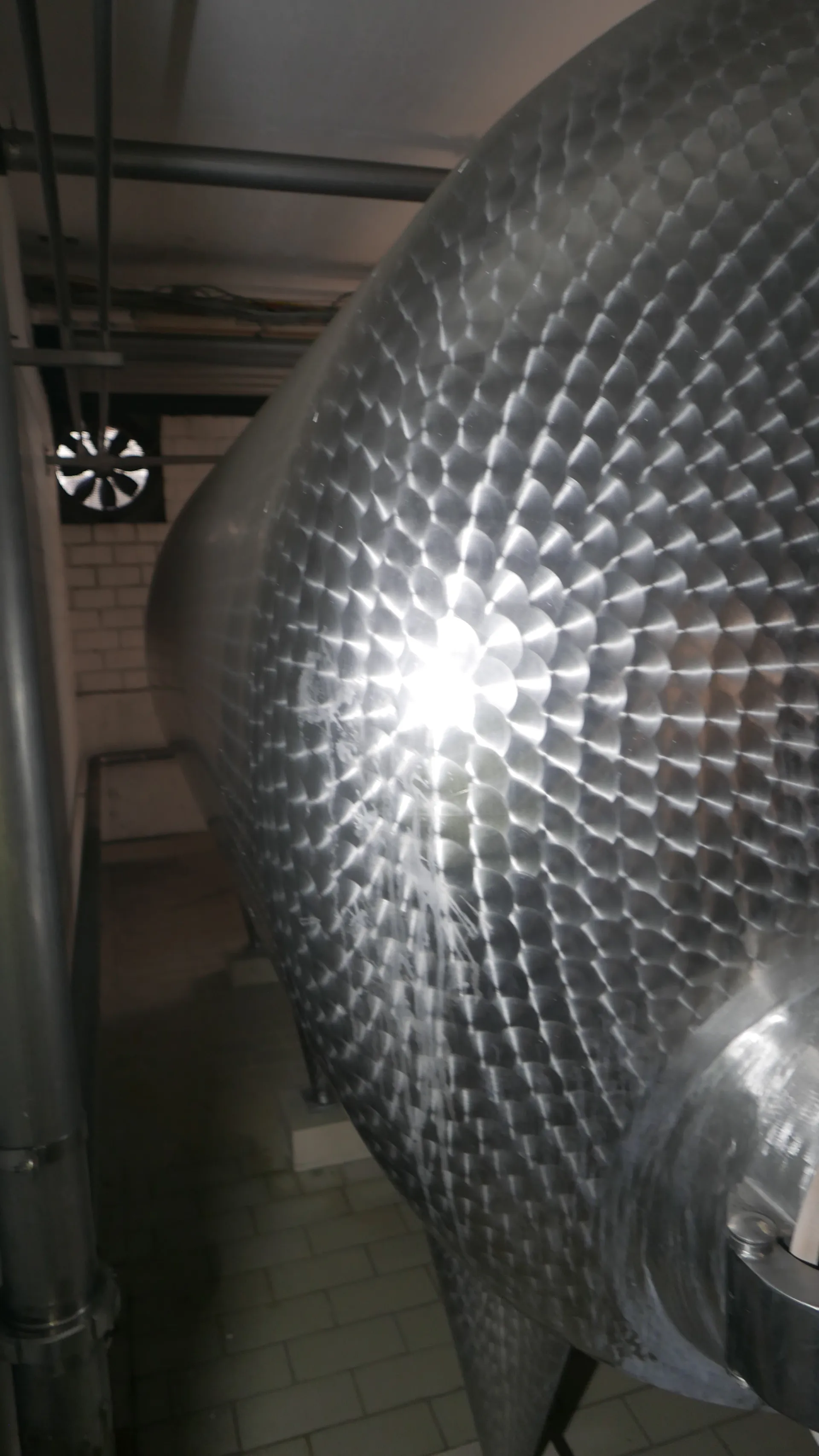 25-0148EUBA 10.000 Liter Lagertank isoliert liegend aus V2A