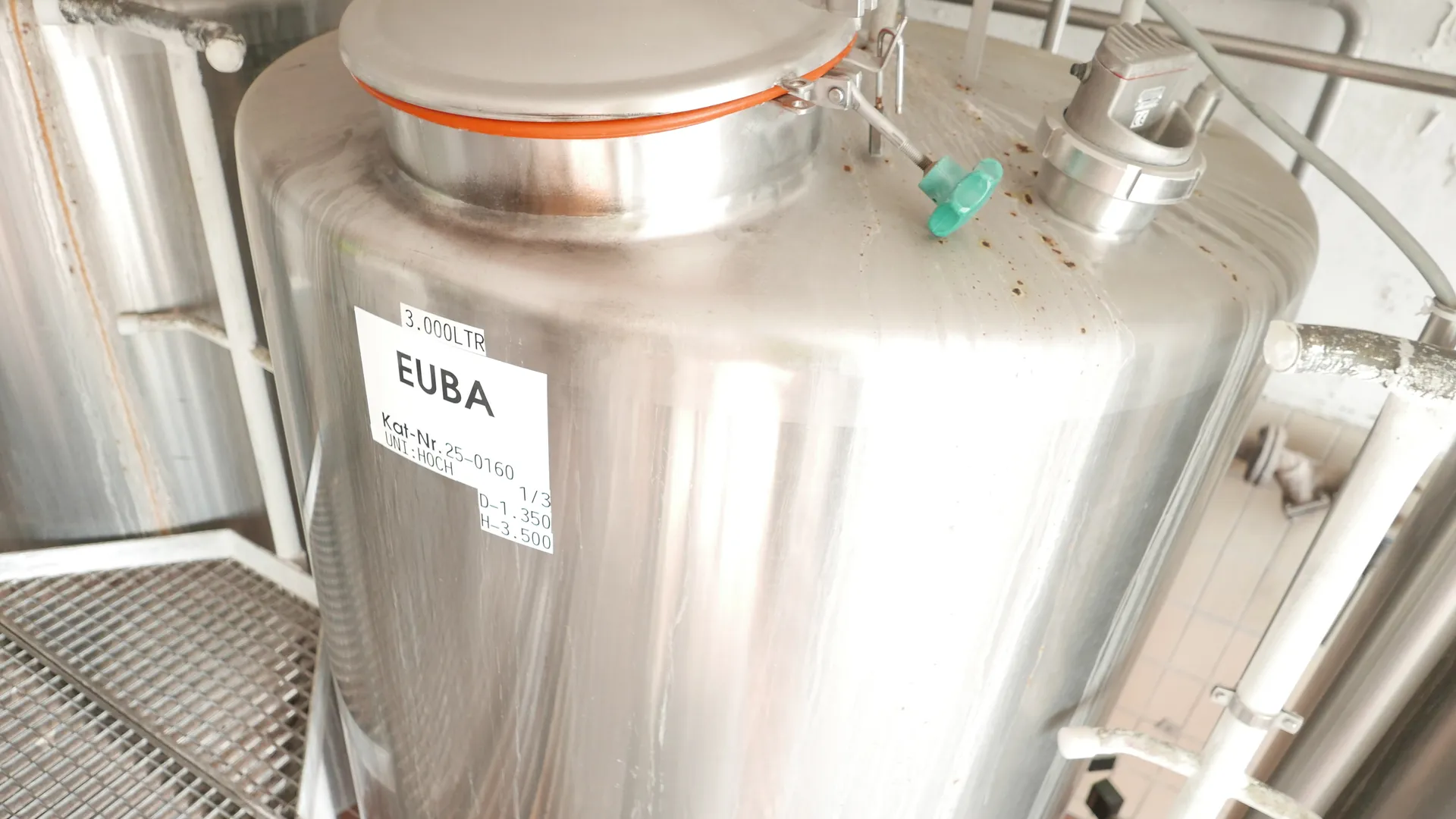 25-0160EUBA 3.000 Liter Rührwerkstank aus V2A
