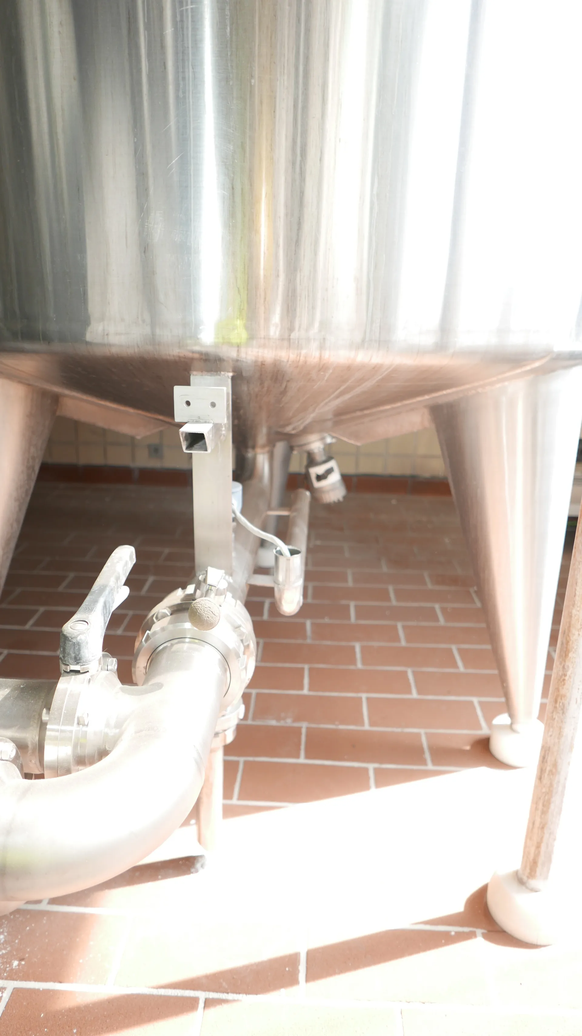 25-0160EUBA 3.000 Liter Rührwerkstank aus V2A
