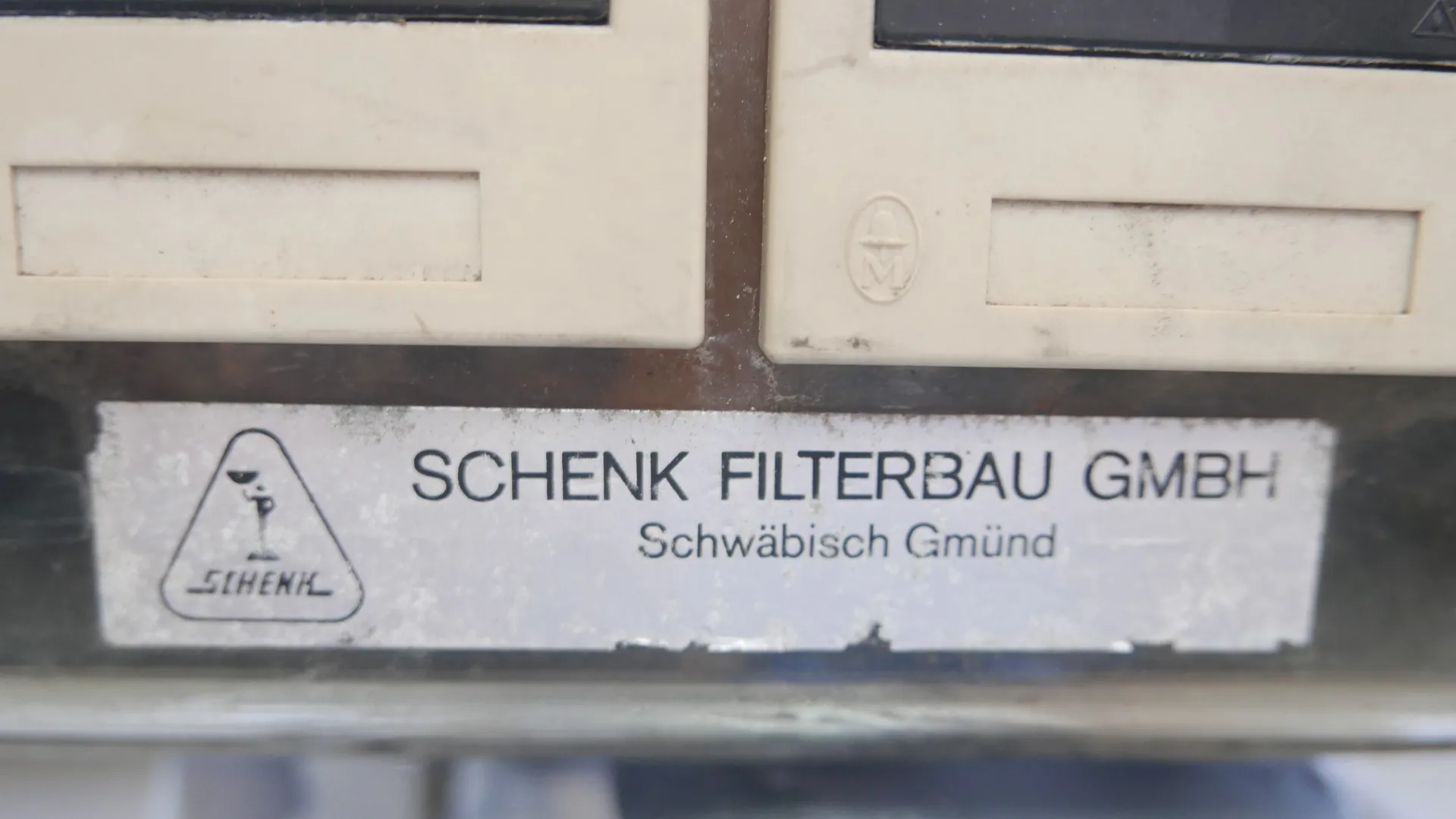 25-0189 Mischbehälter Typ D 63 F