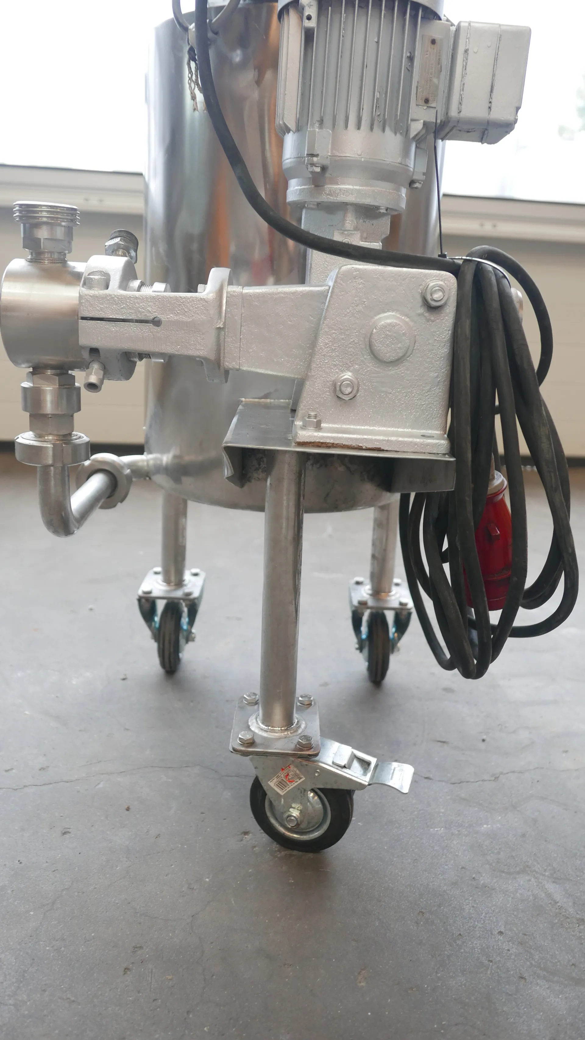 25-0189 Mischbehälter Typ D 63 F