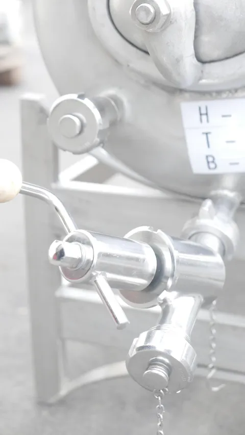 25-0211 Lagertank 110 Liter