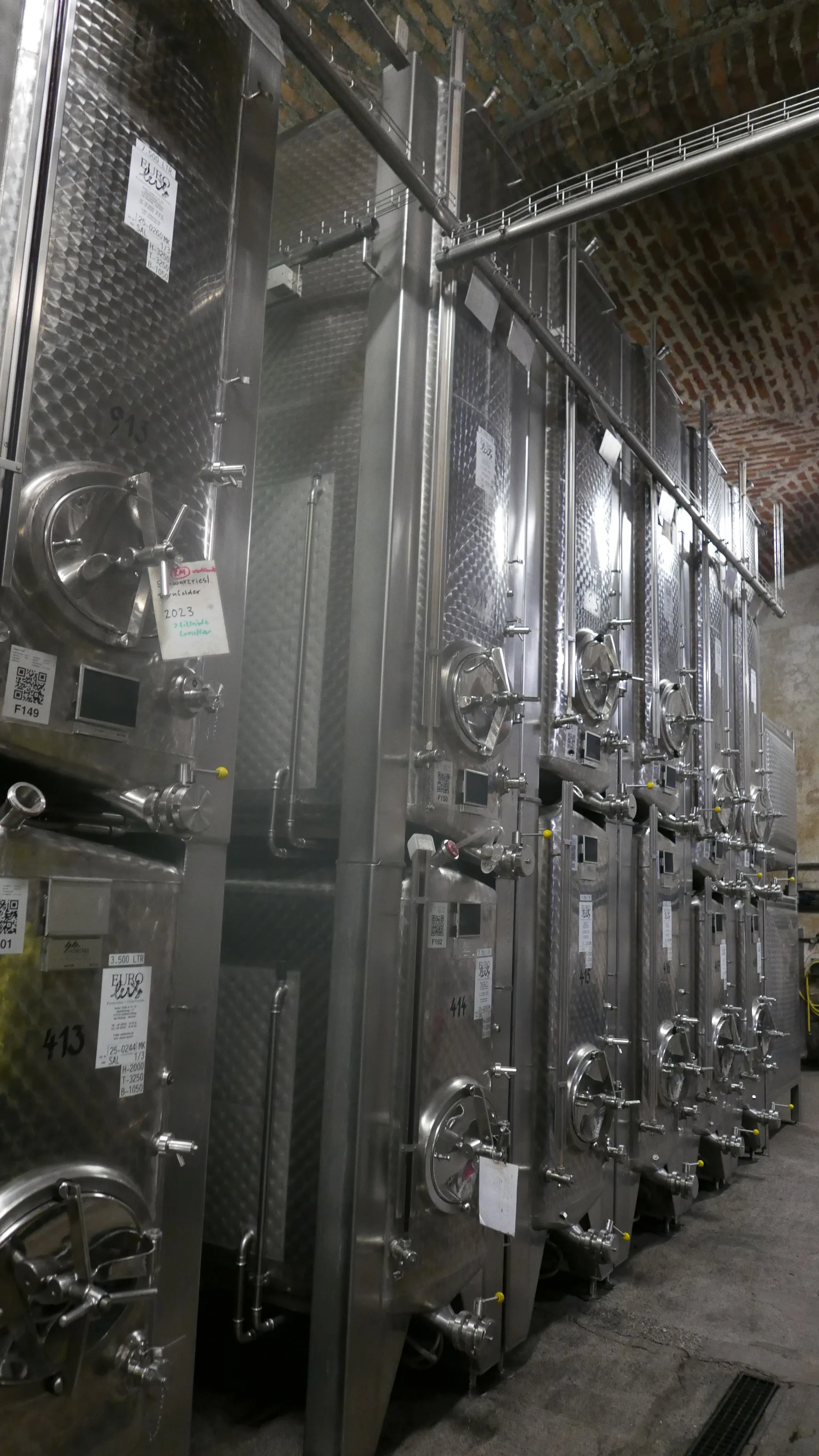 5.000 Liter Weintank/Lagertank Möschle, kubisch mit Kühlmantel