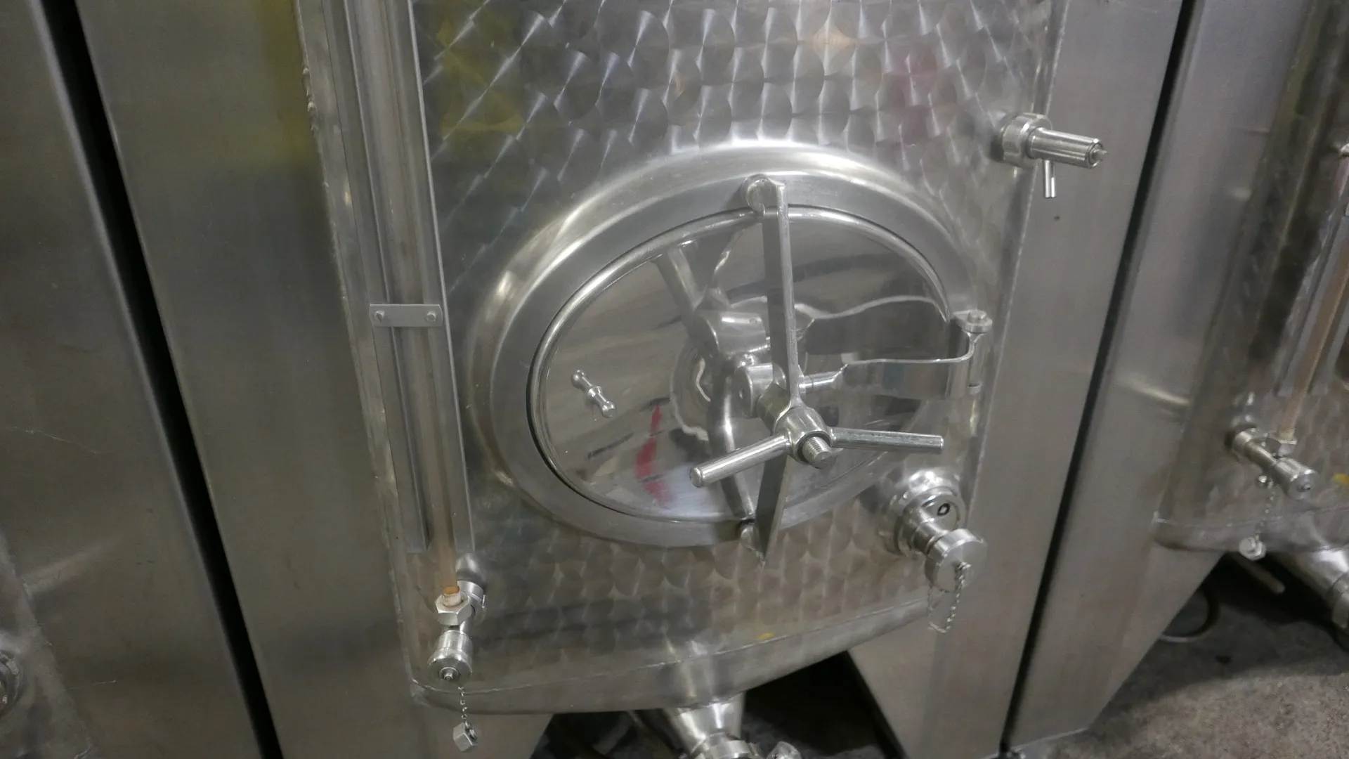 5.000 Liter Weintank/Lagertank Möschle, kubisch mit Kühlmantel