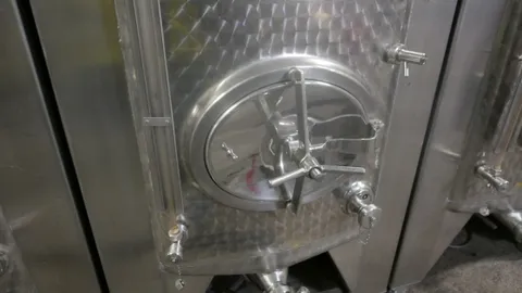 5.000 Liter Weintank/Lagertank Möschle, kubisch mit Kühlmantel