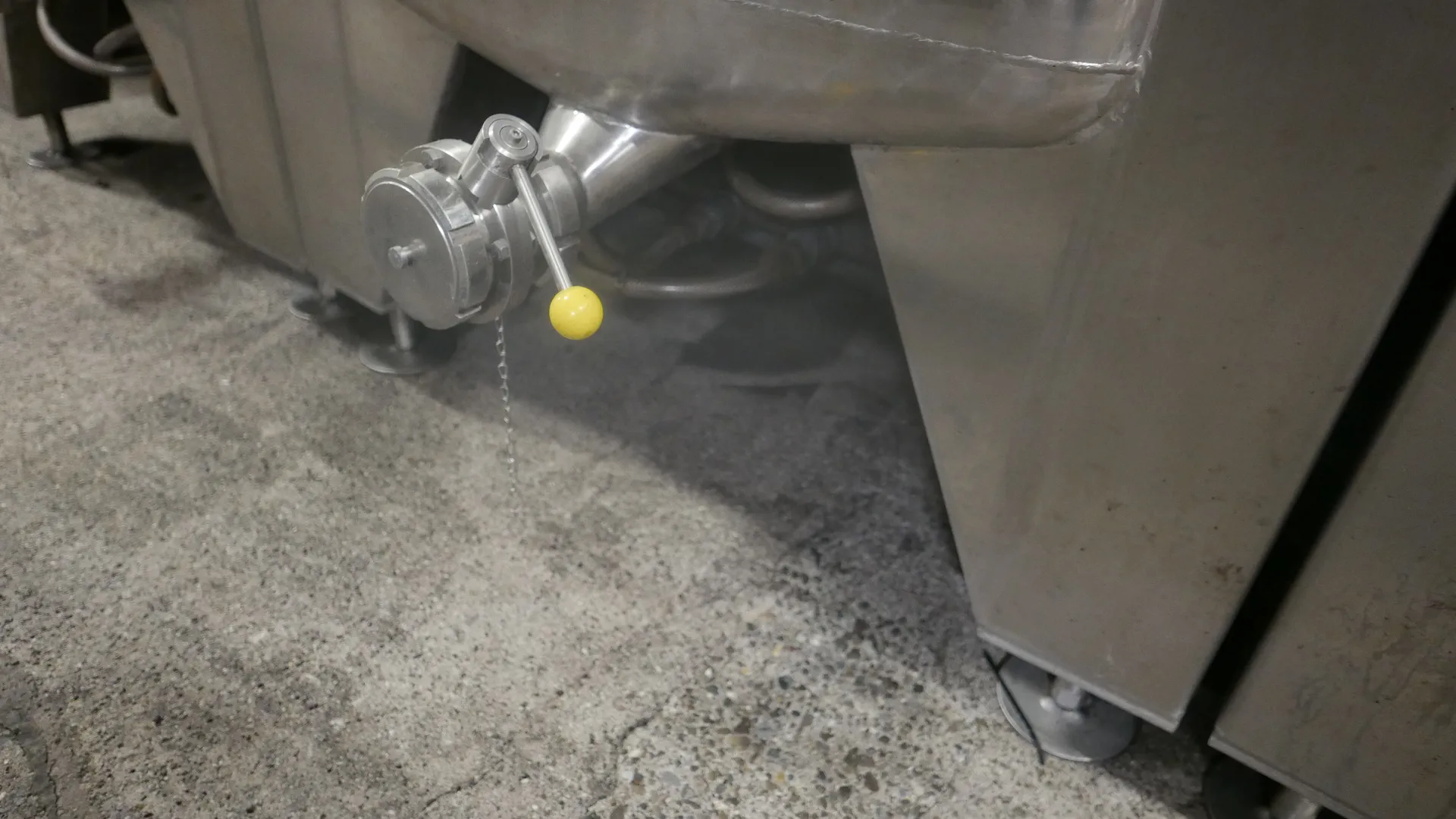 5.000 Liter Weintank/Lagertank Möschle, kubisch mit Kühlmantel