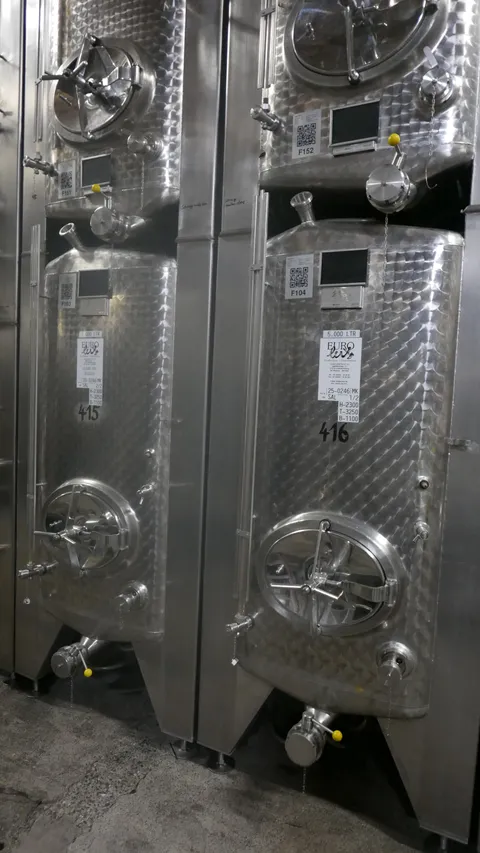 5.000 Liter Weintank/Lagertank Möschle, kubisch mit Kühlmantel