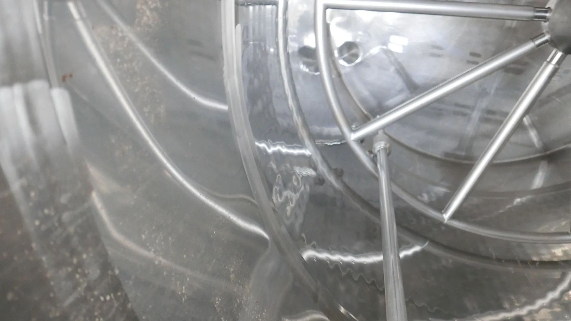 10.000 Liter Maischetaucher /Voll- Taucher RIEGER mit Überspüleinrichtung und Siebzylinder mit Kühlmantel und Steuerung in V2A