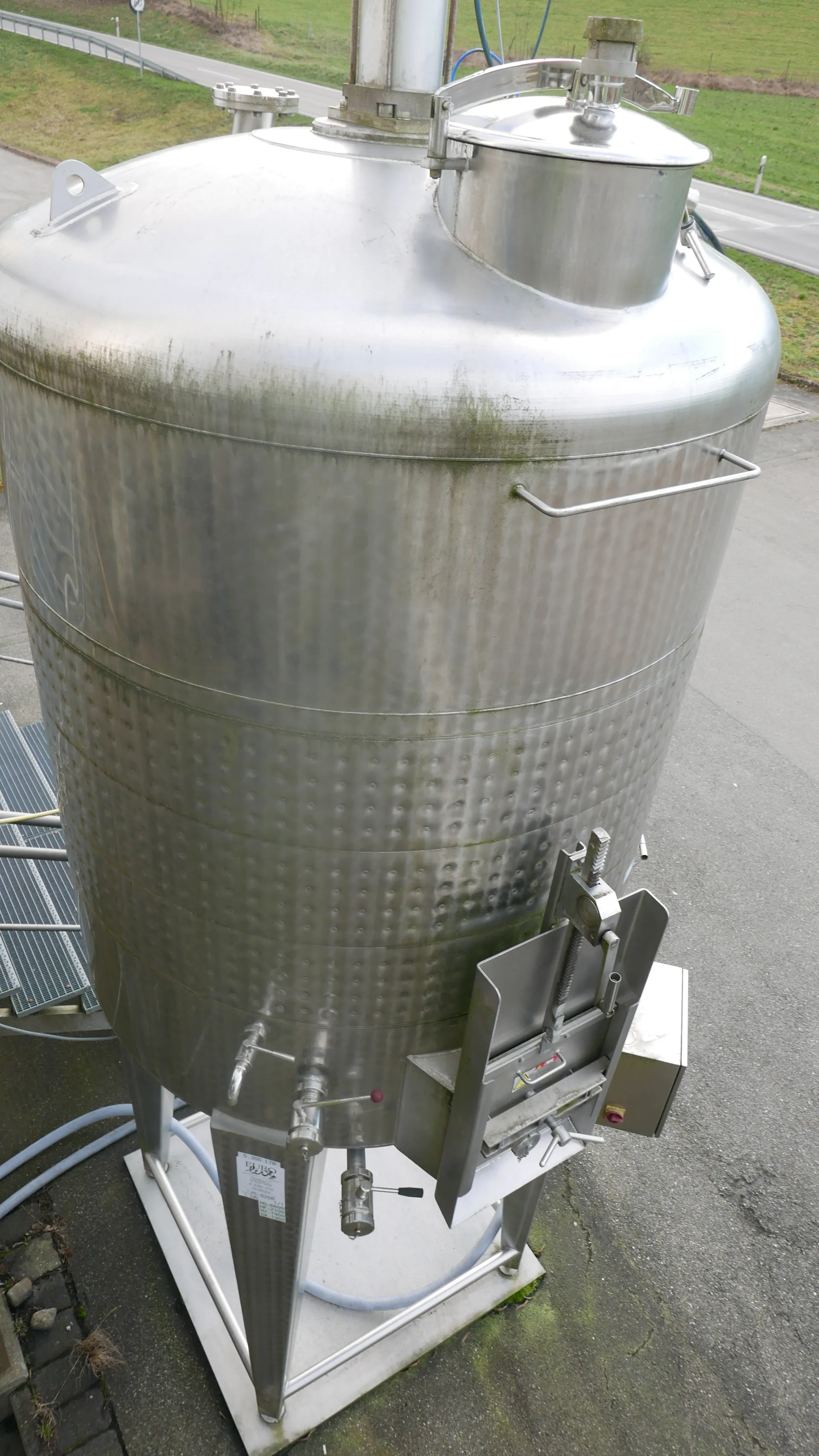 5.300 Liter Maischetaucher /Voll- Taucher RIEGER mit Überspüleinrichtung  und Siebzylinder mit Kühlmantel und Steuerung in V2A