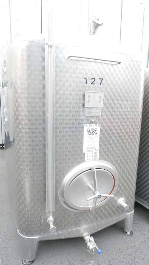 26-0039 6.000 Liter Lagertank mit Kühlplatte