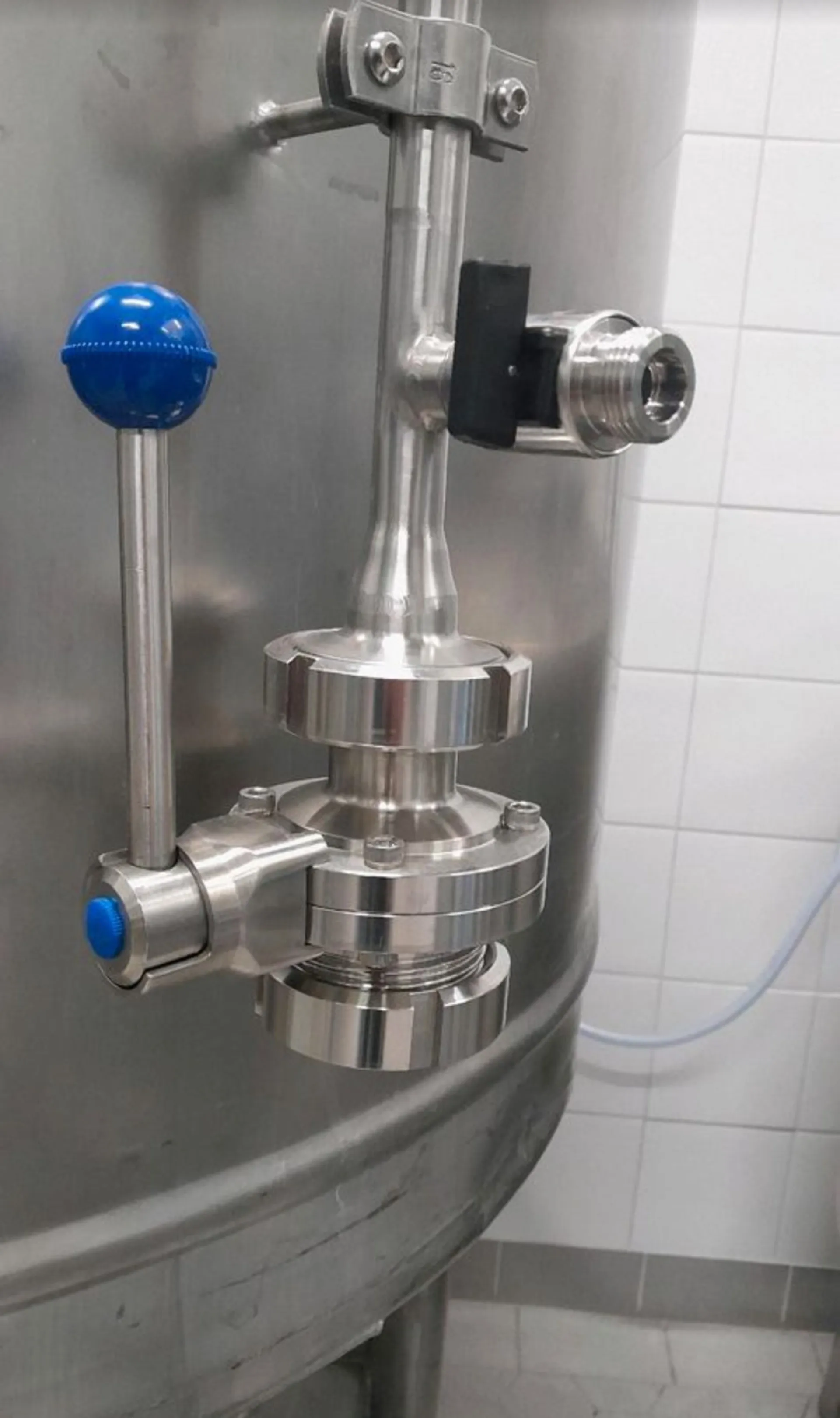 25-0186 750 Liter Drucktank/Lagertank/Biertank, 1 bar Druck, rund, aus V2A 