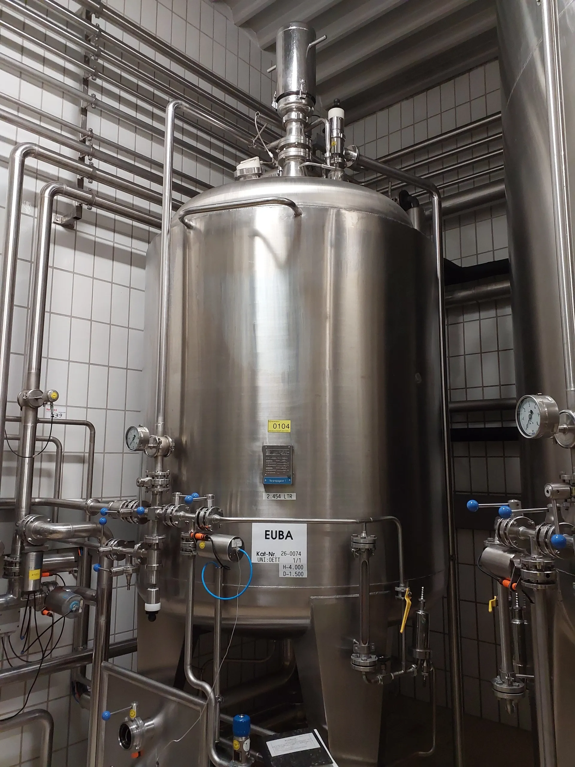 2.454 Liter 2 bar Drucktank Vorpropagator 1 isoliert