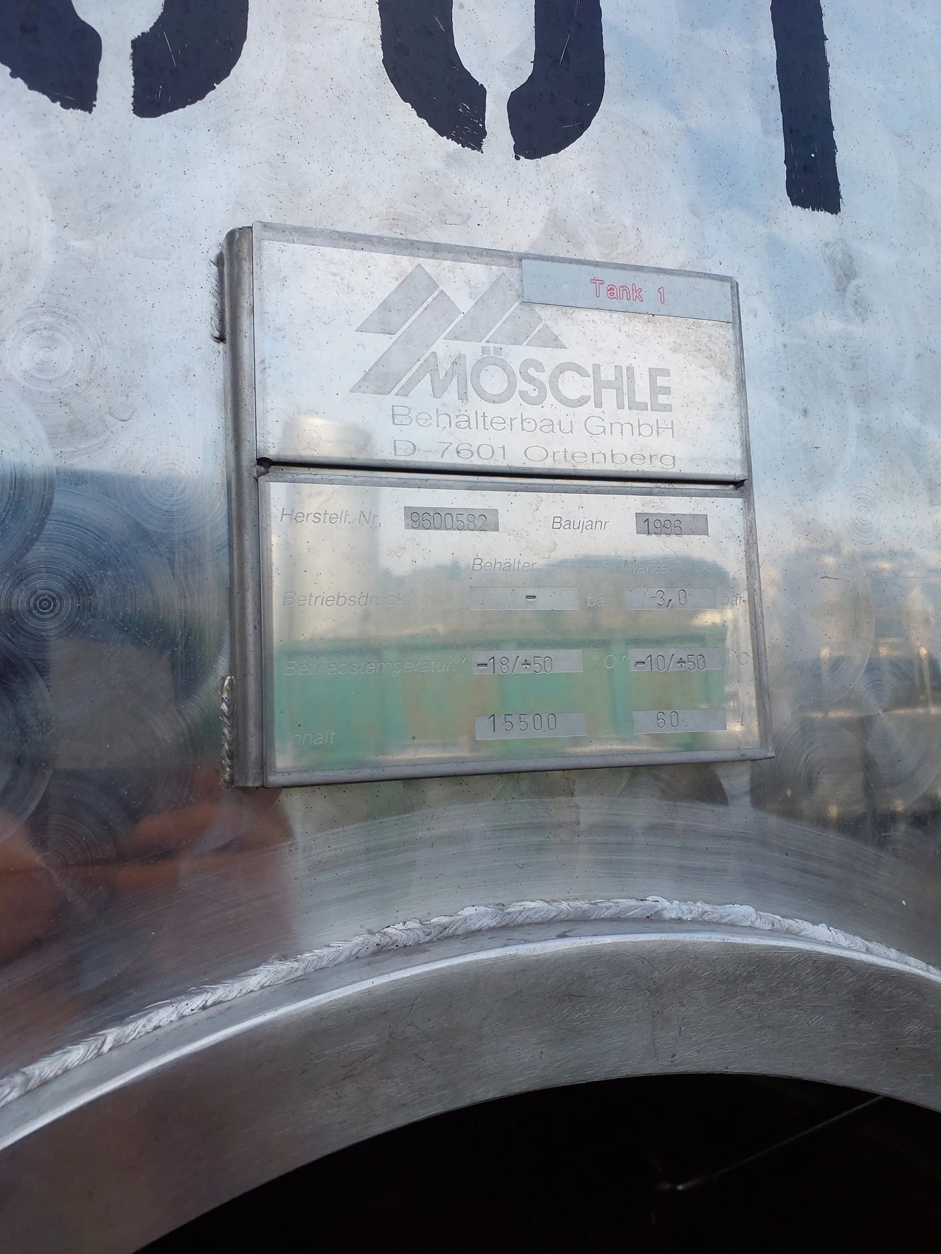 15.500 Liter Möschle Weintank, Lagertank mit Kühlmantel isoliert mit Rührwerk