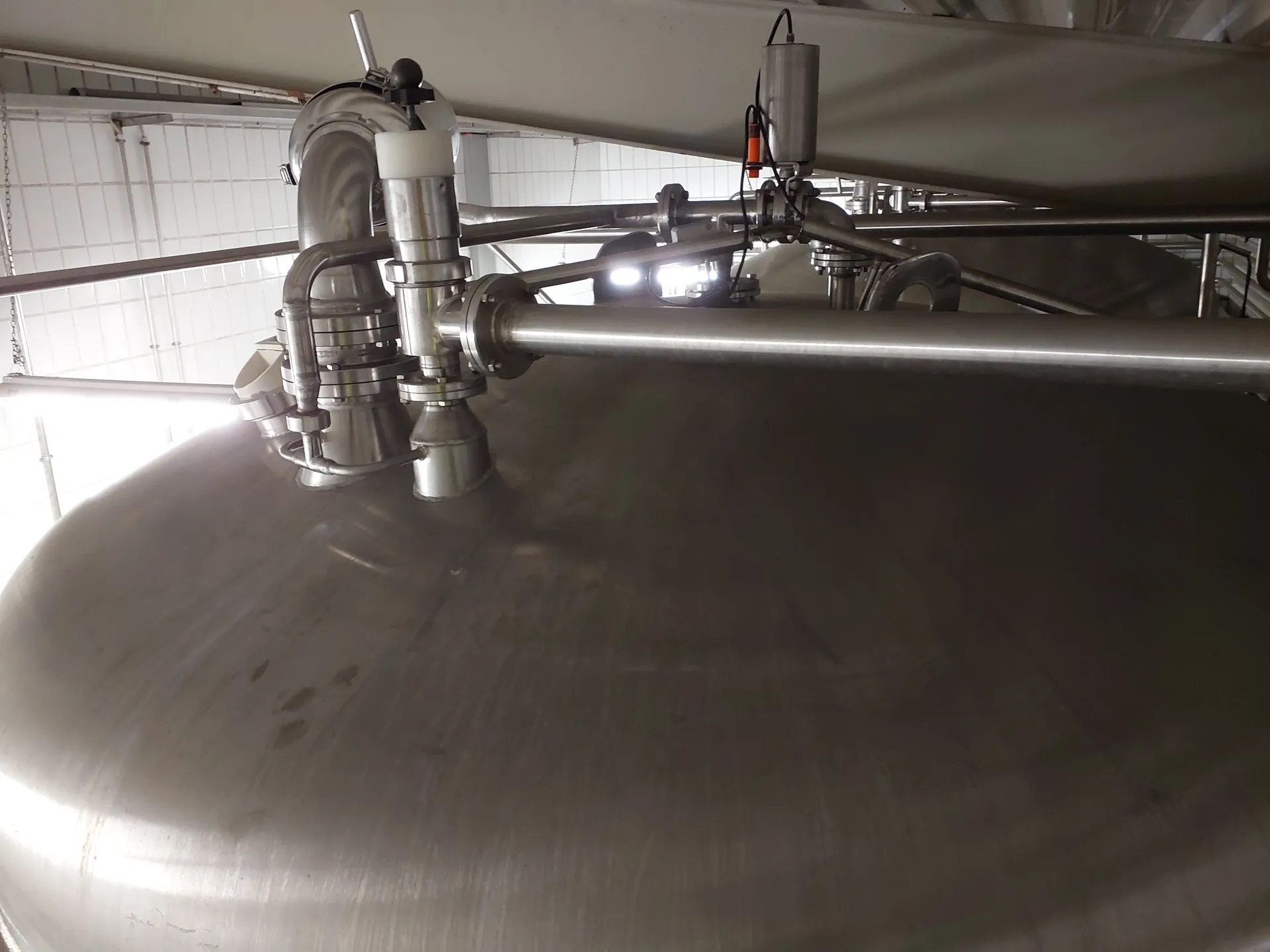 12.890 Liter 2 bar Drucktank Würzesterilisator 2 isoliert