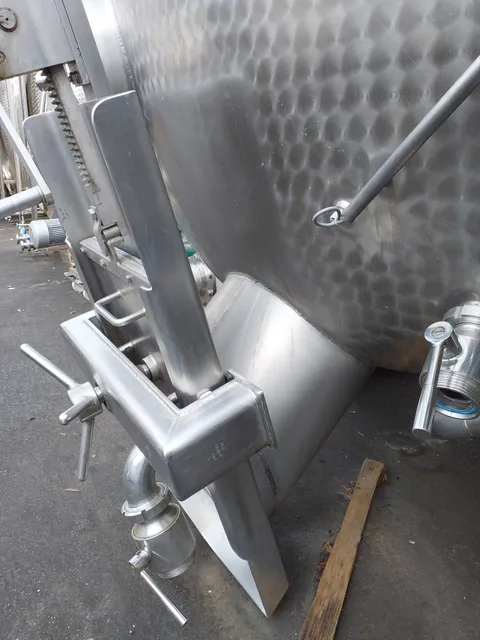 10.500 Liter Maischebehälter mit Kühlschlangen