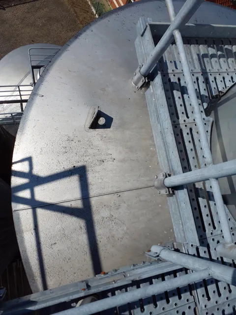 120.000 Liter Gresser 3 bar Drucktank isoliert