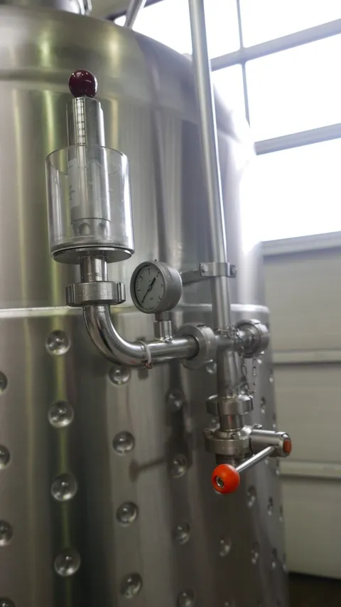 1500 liters Storage Tanks / Pressure Tanks / Beer Tanks in V2A with cooling jacket