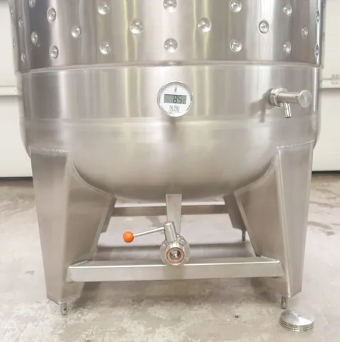 1500 liters Storage Tanks / Pressure Tanks / Beer Tanks in V2A with cooling jacket
