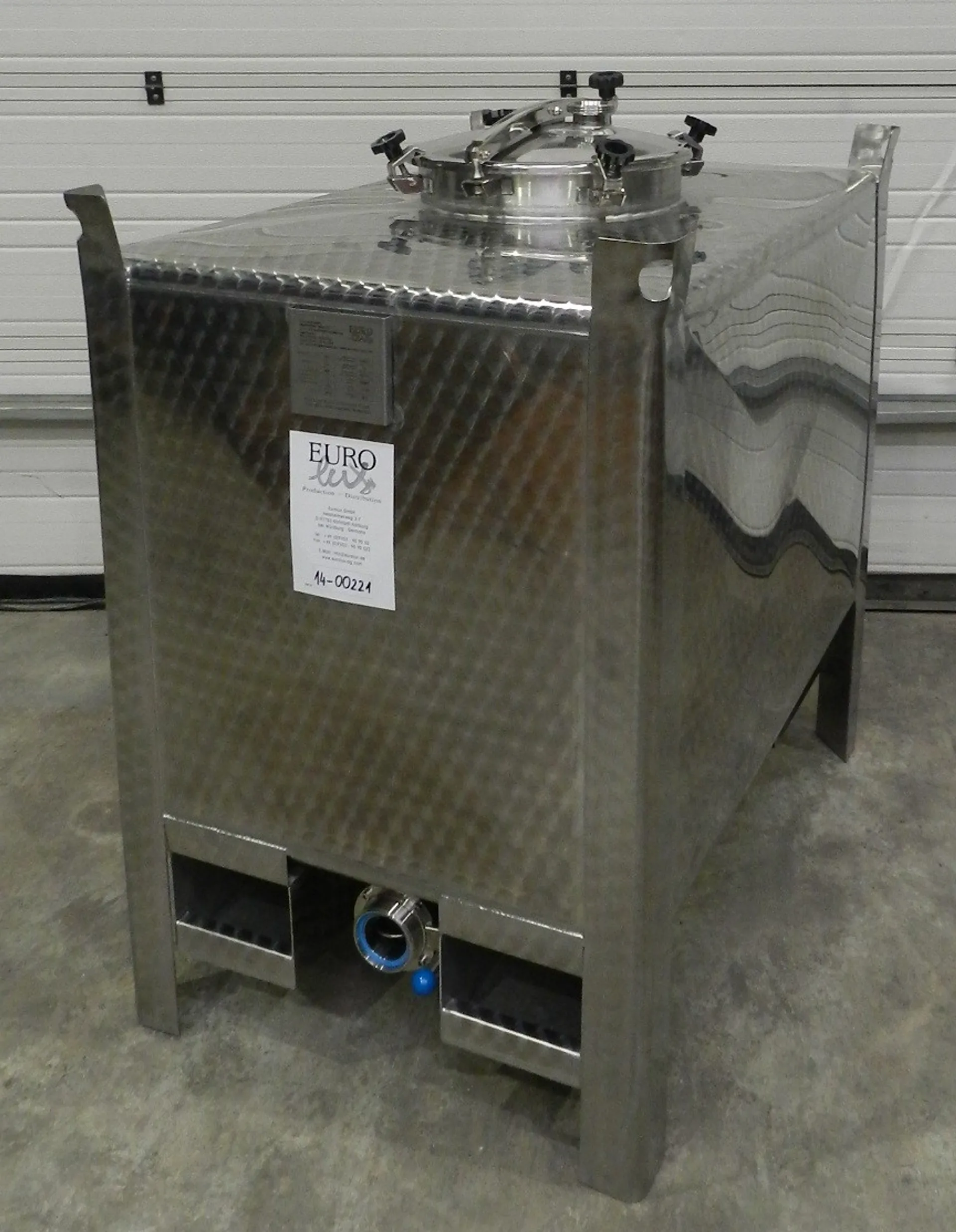 Edelstahltank 750 Liter  aus V2A 