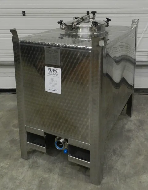 Edelstahltank 750 Liter  aus V2A 