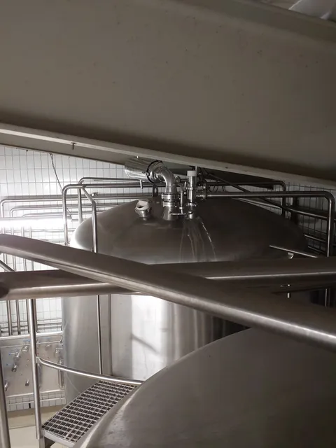 12.890 Liter 2 bar Drucktank Würzesterilisator 1 isoliert