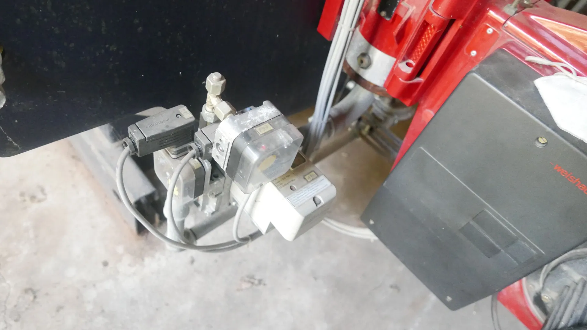 Dampferzeuger LOOS 500 kg/h mit Edelstahlkamin und Speisewasserbehälter 250 Liter, 1 bar Betriebsdruck