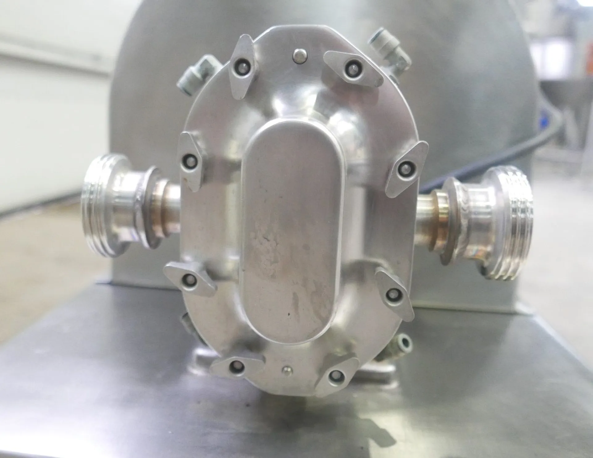 Centrifugal pump  Capacity: 2,1 m3/h 