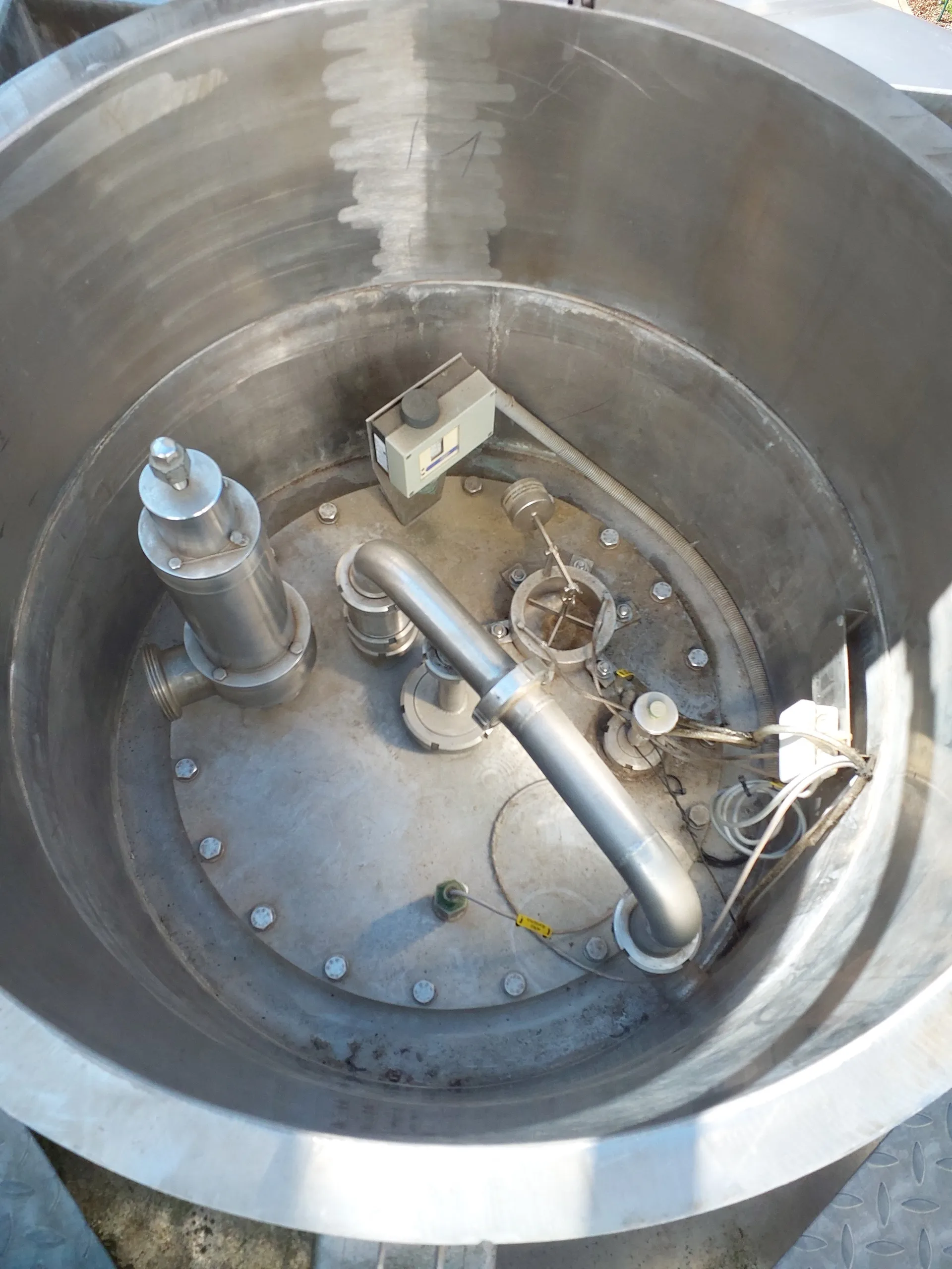 123.600 Liter GROSS Drucktank isoliert
