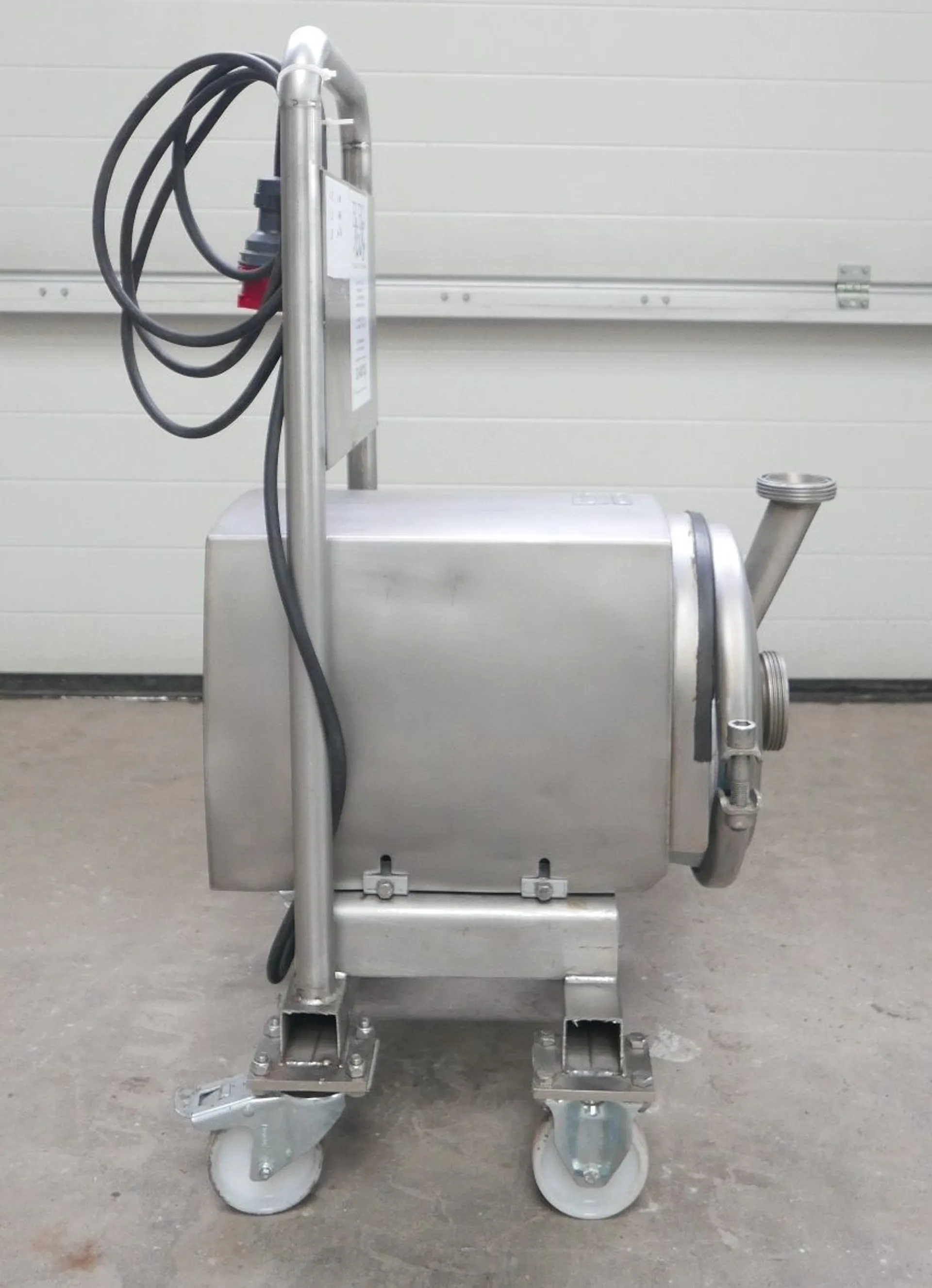 Centrifugal pump  Capacity: 128m3/h