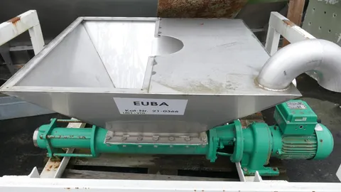 Pumpe KIESEL SP6 mit Trichter und Förderschnecke und Rotor/Stator