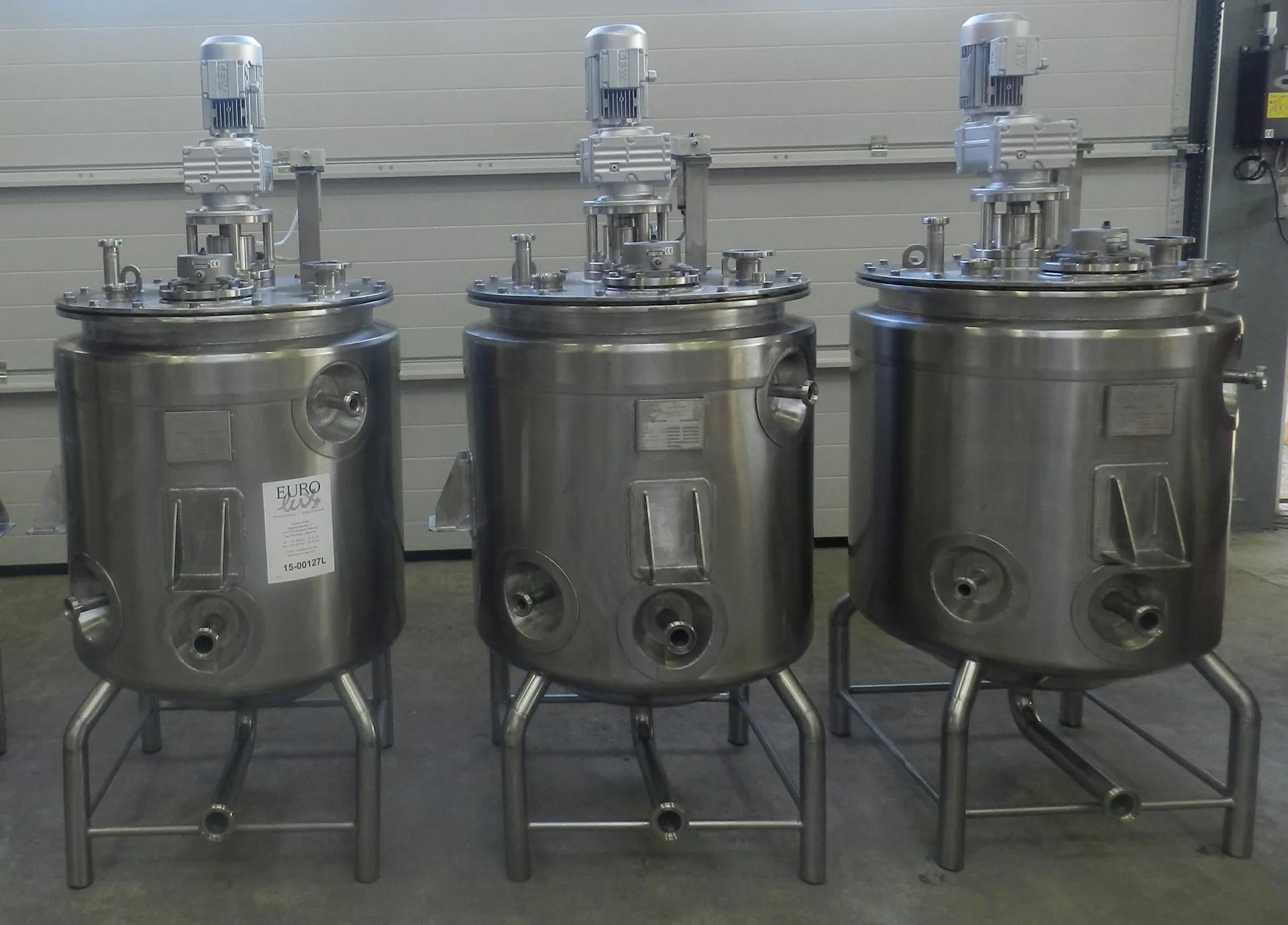 Mischtanks mit Isolierung / Drucktanks 250 Liter aus V2A 