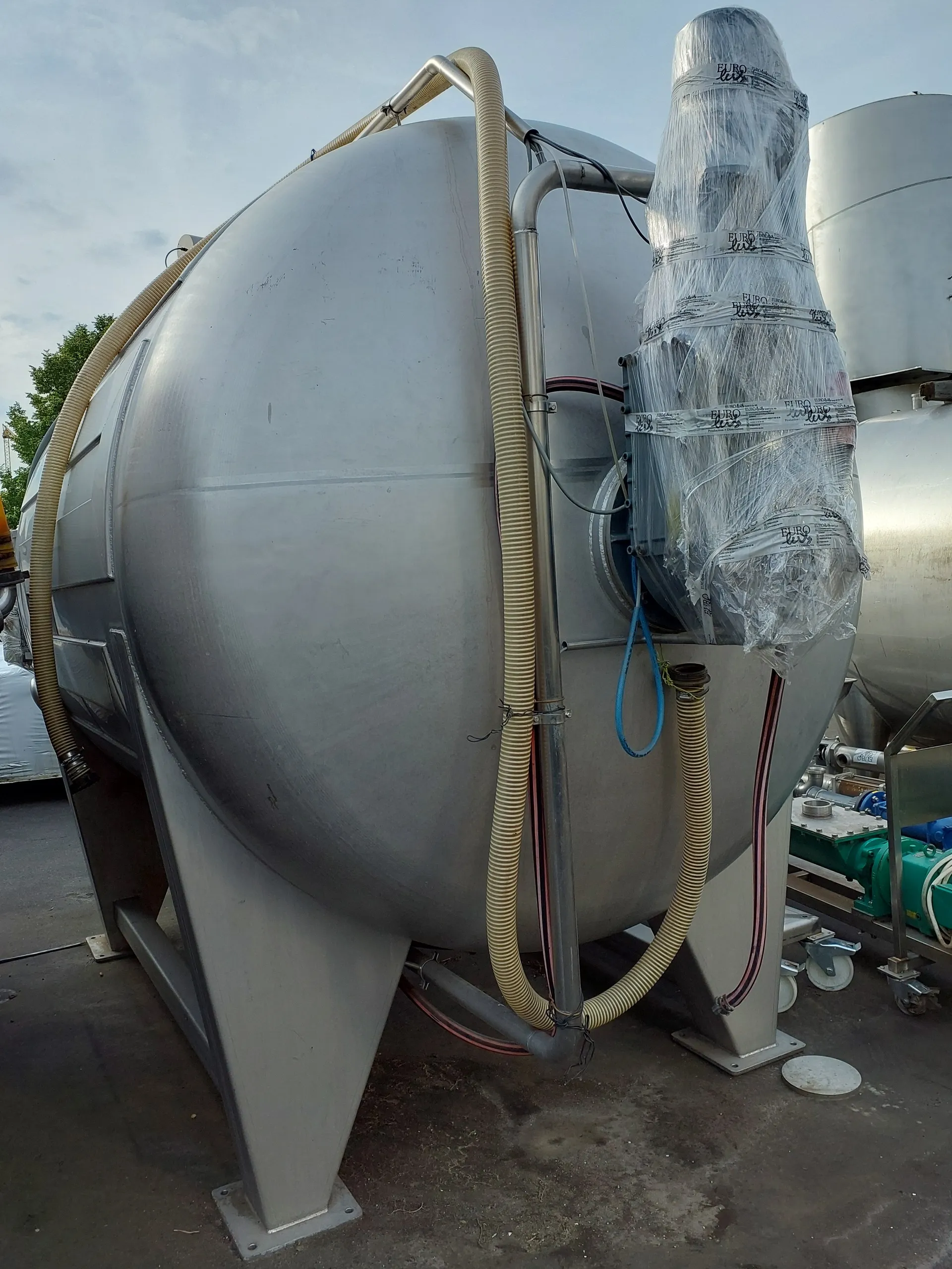 10.500 Liter Maischebehälter mit Kühlschlangen
