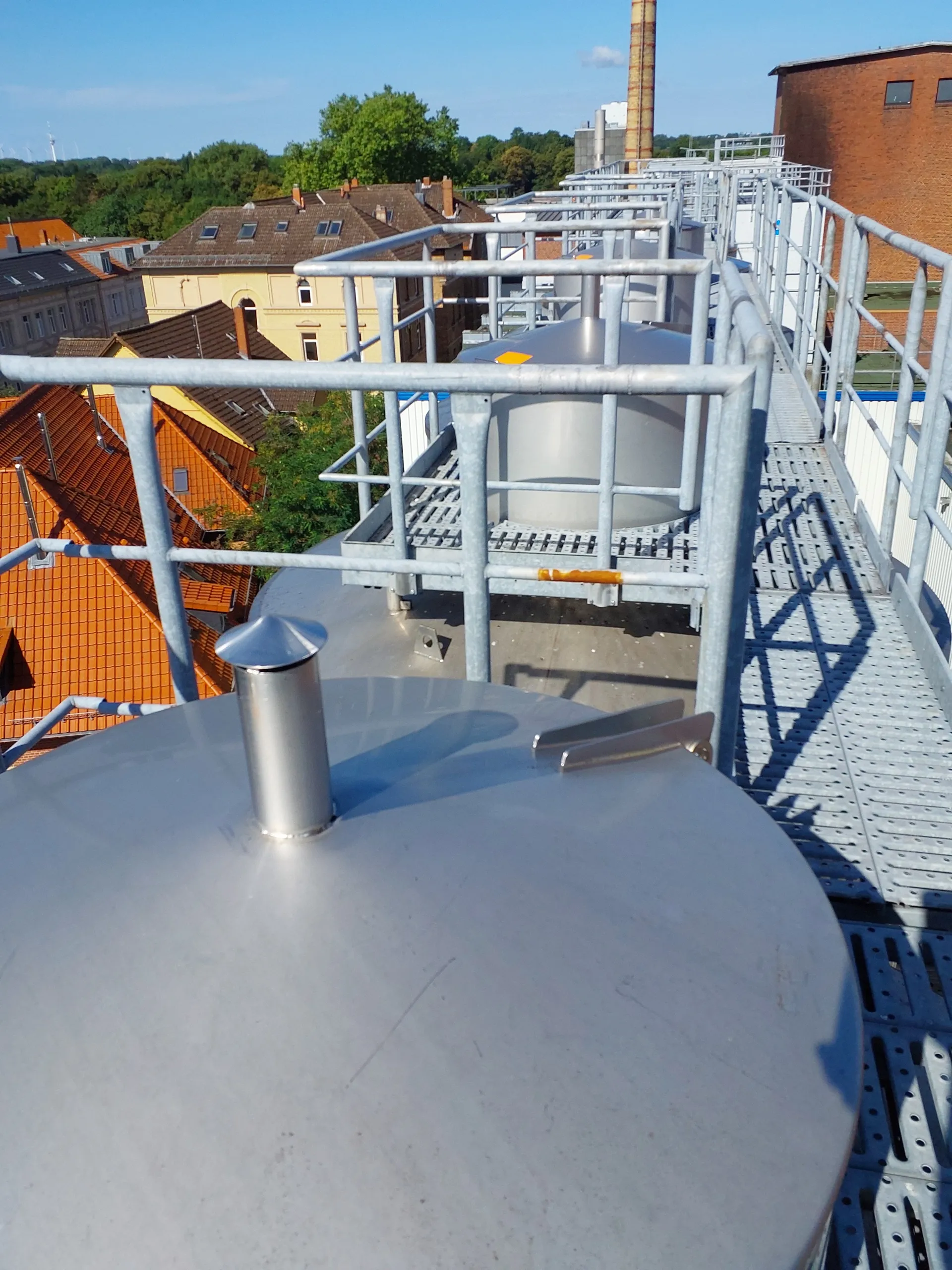 120.000 Liter Gresser 3 bar Drucktank isoliert
