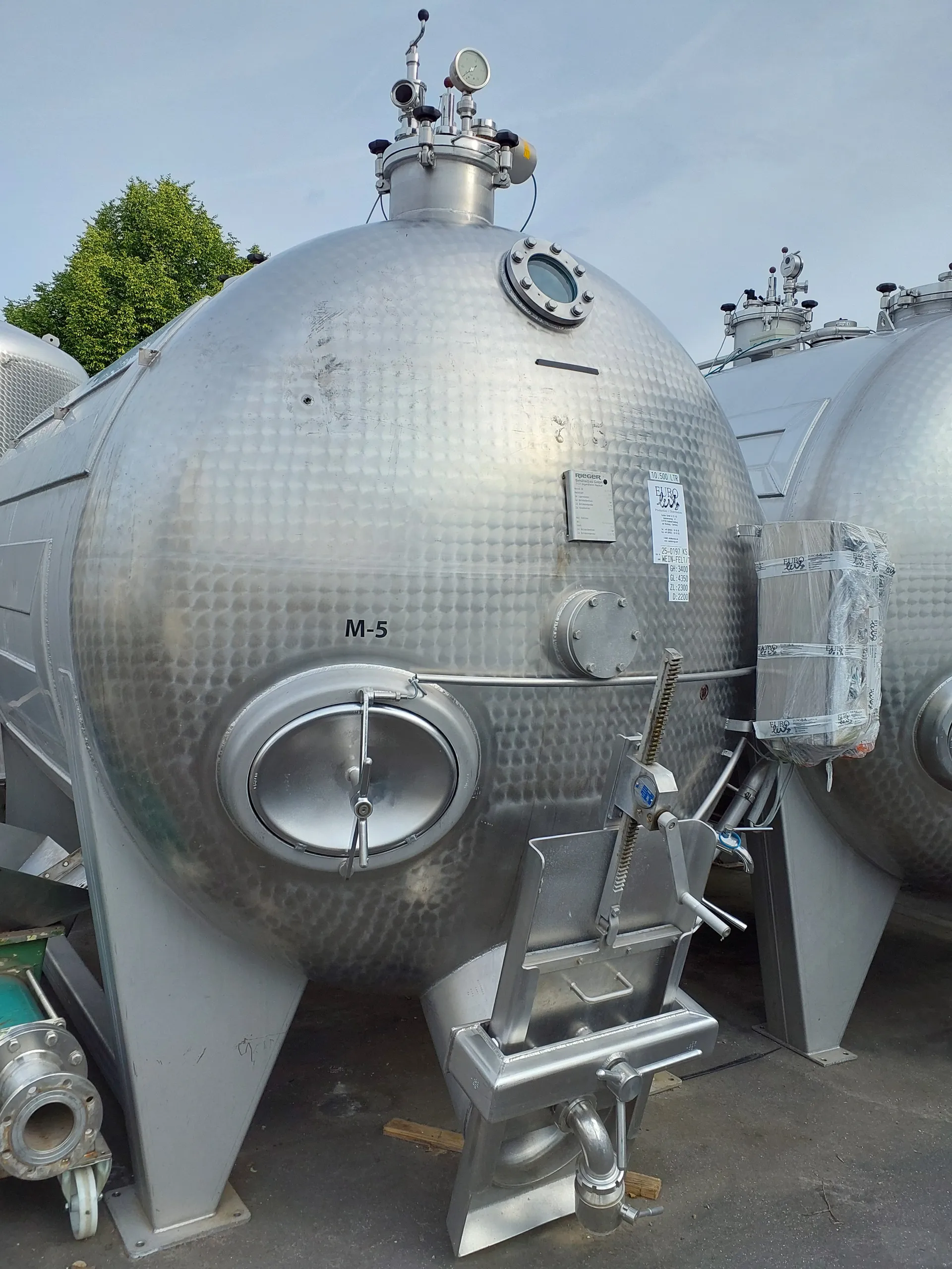 10.500 Liter Maischebehälter mit Kühlschlangen
