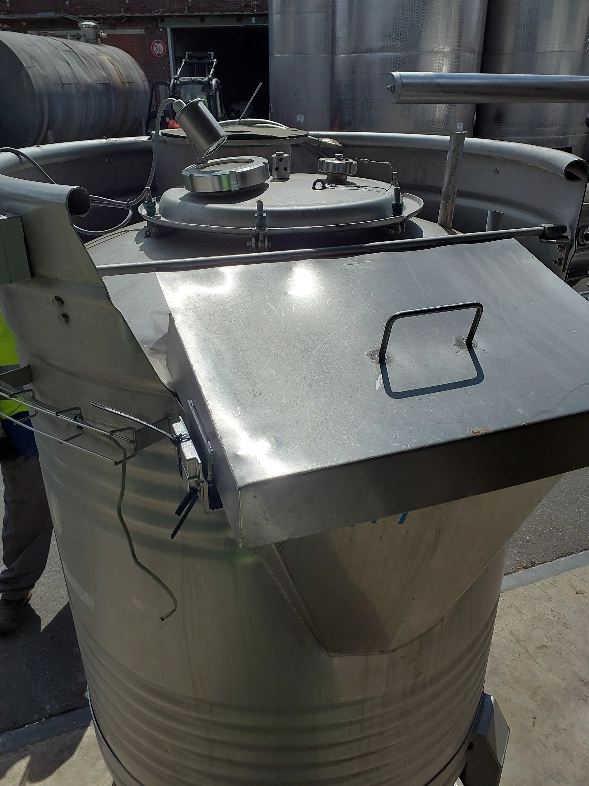 800 Liter Lagertank