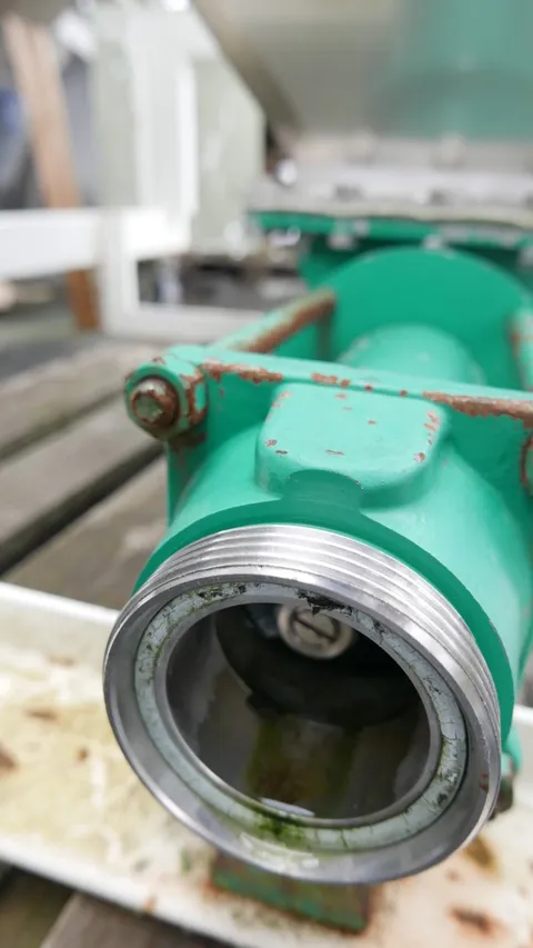 Pumpe KIESEL SP6 mit Trichter und Förderschnecke und Rotor/Stator