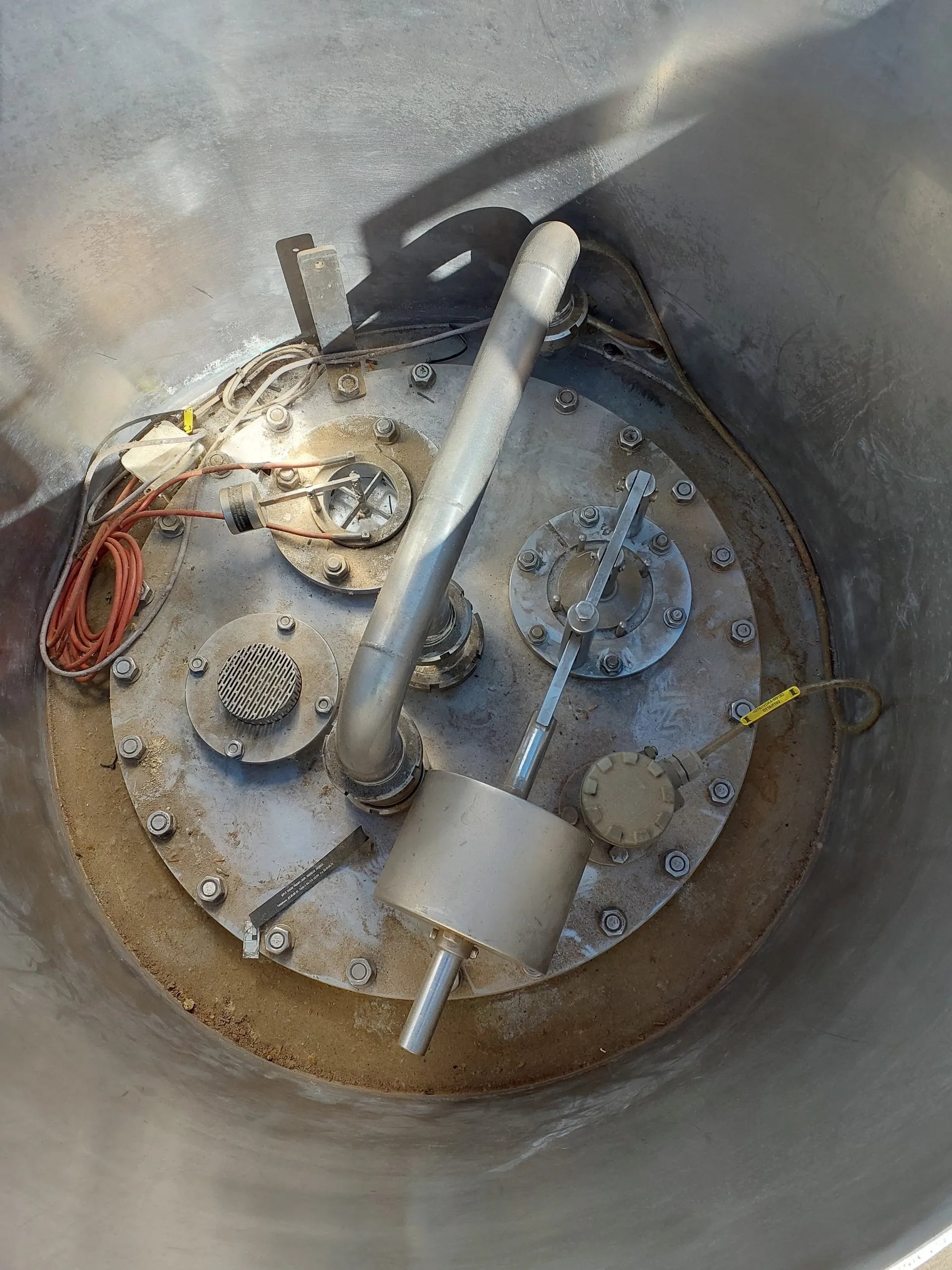 120.000 Liter Gresser 3 bar Drucktank isoliert