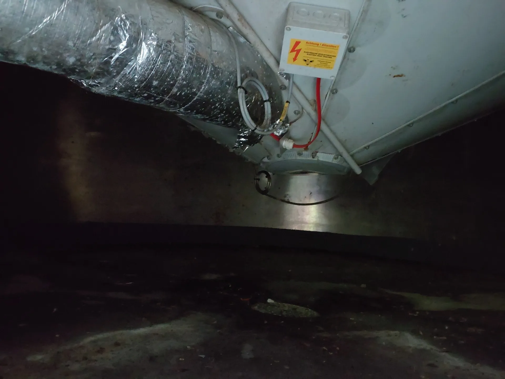 120.000 Liter Gresser 3 bar Drucktank isoliert